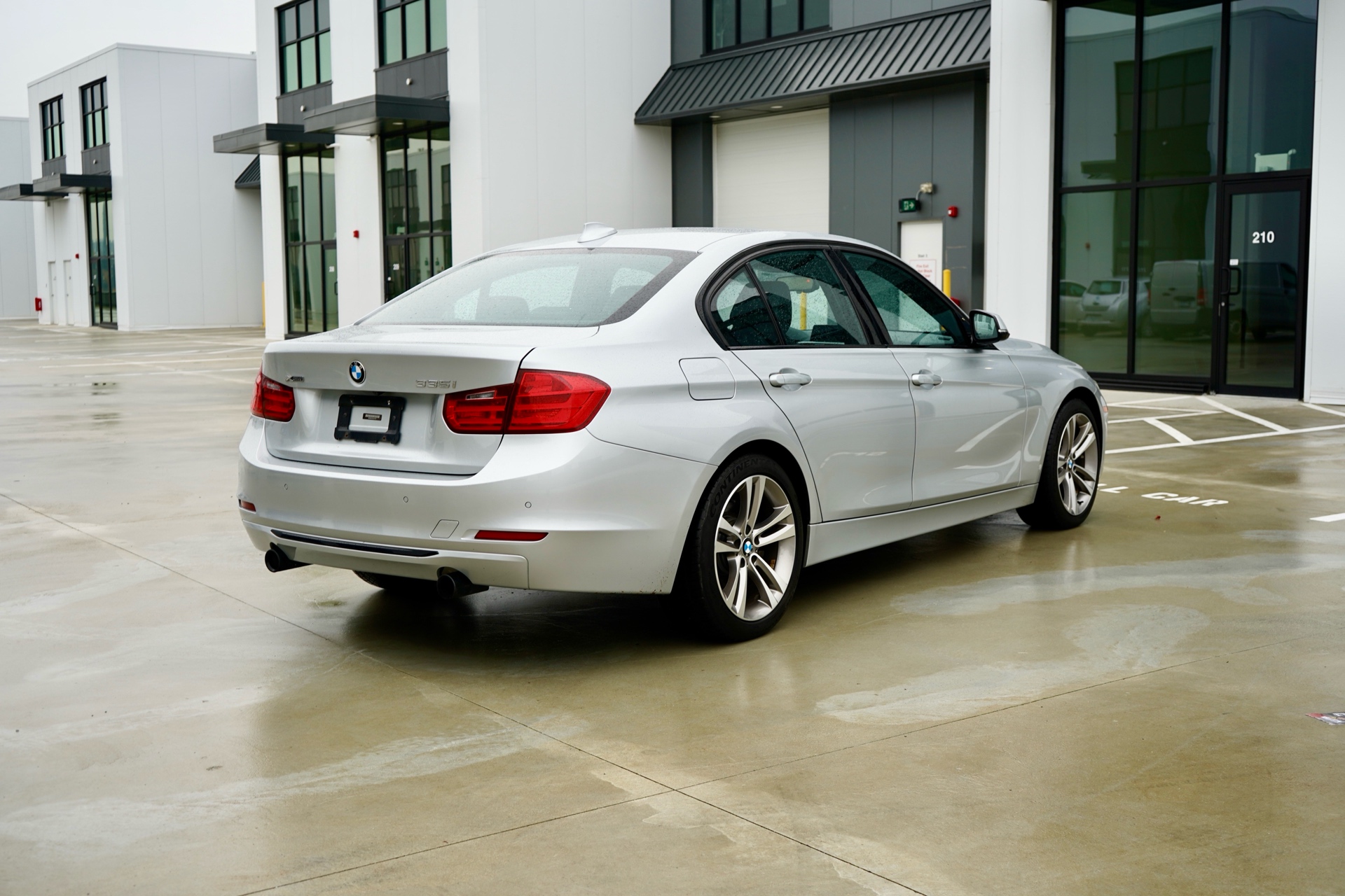 /worldwidemodernauto/2013-BMW-3Series-7603273774431398.jpg