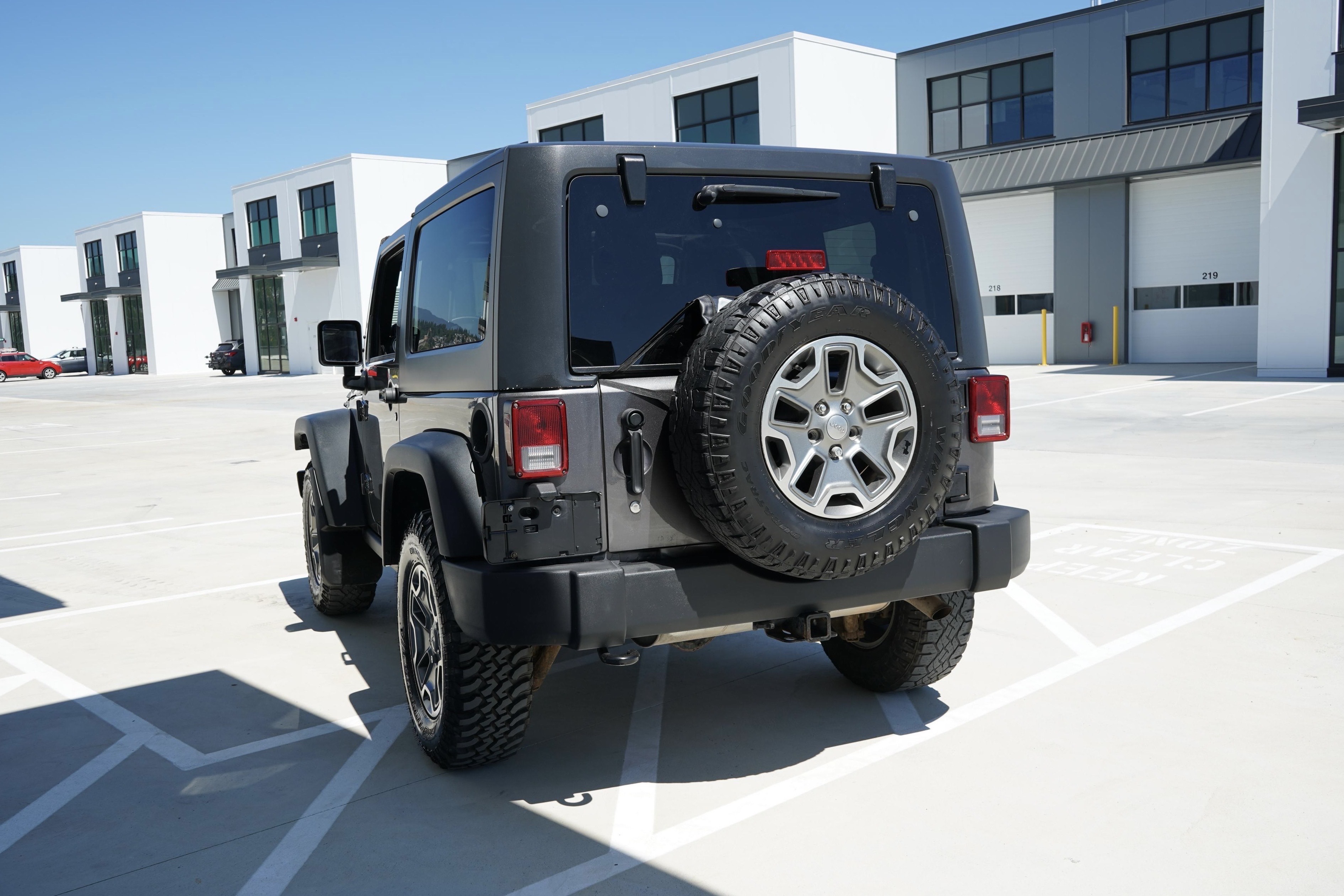 /worldwidemodernauto/2014-Jeep-Wrangler-8410419632600326.jpg