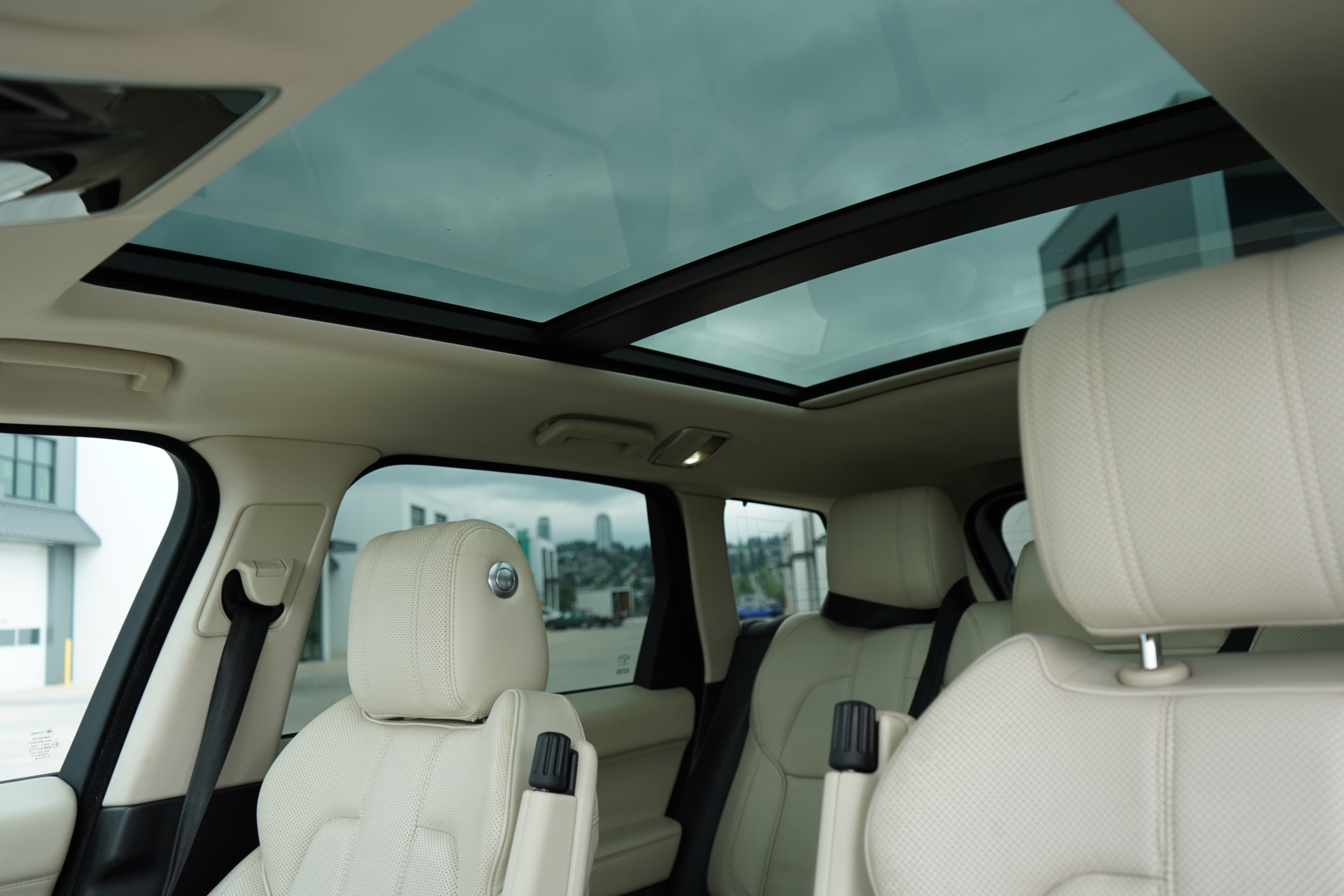 /worldwidemodernauto/2014-LandRover-RangeRover-08024076575146544.jpg