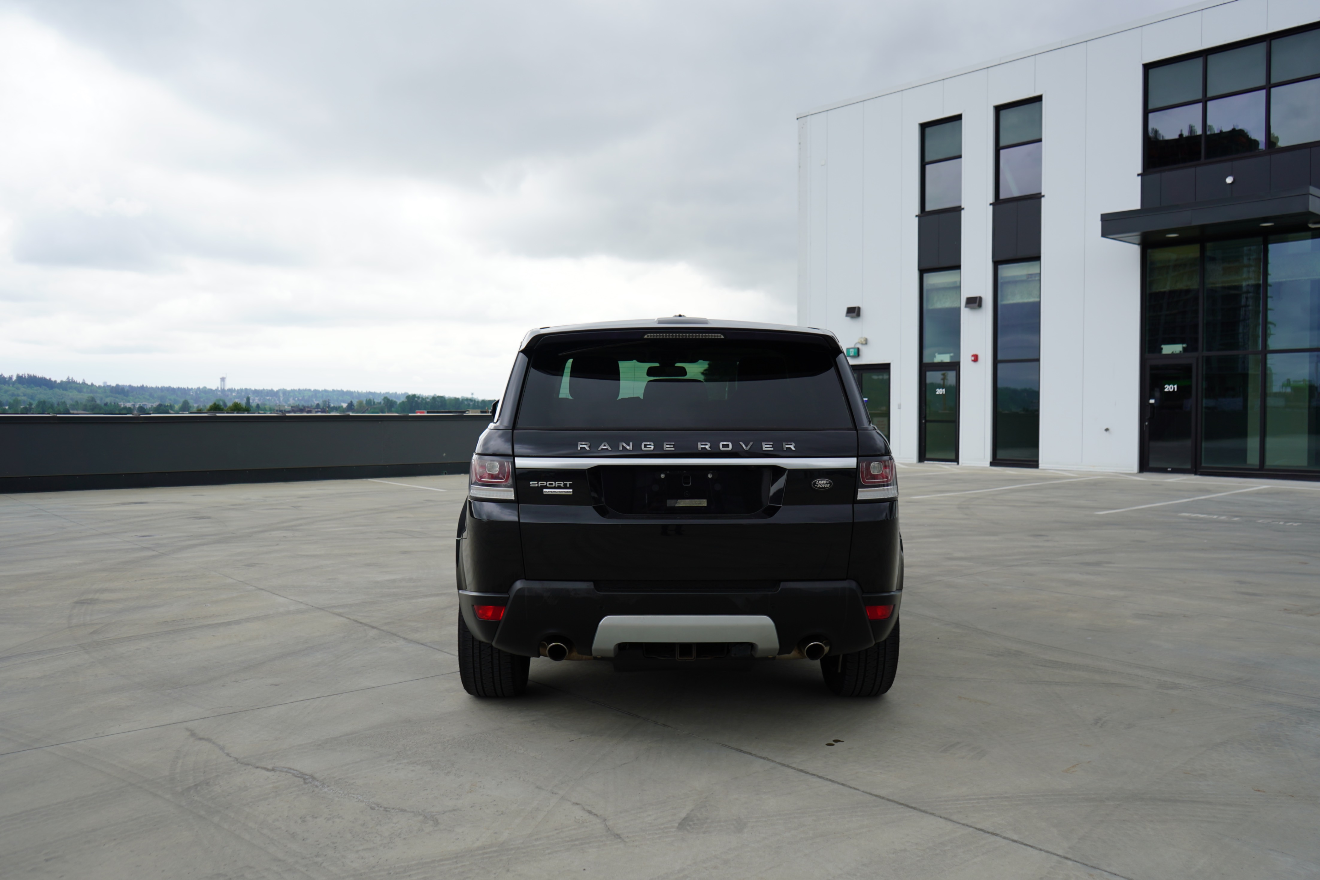 /worldwidemodernauto/2014-LandRover-RangeRover-2988935653902285.jpg
