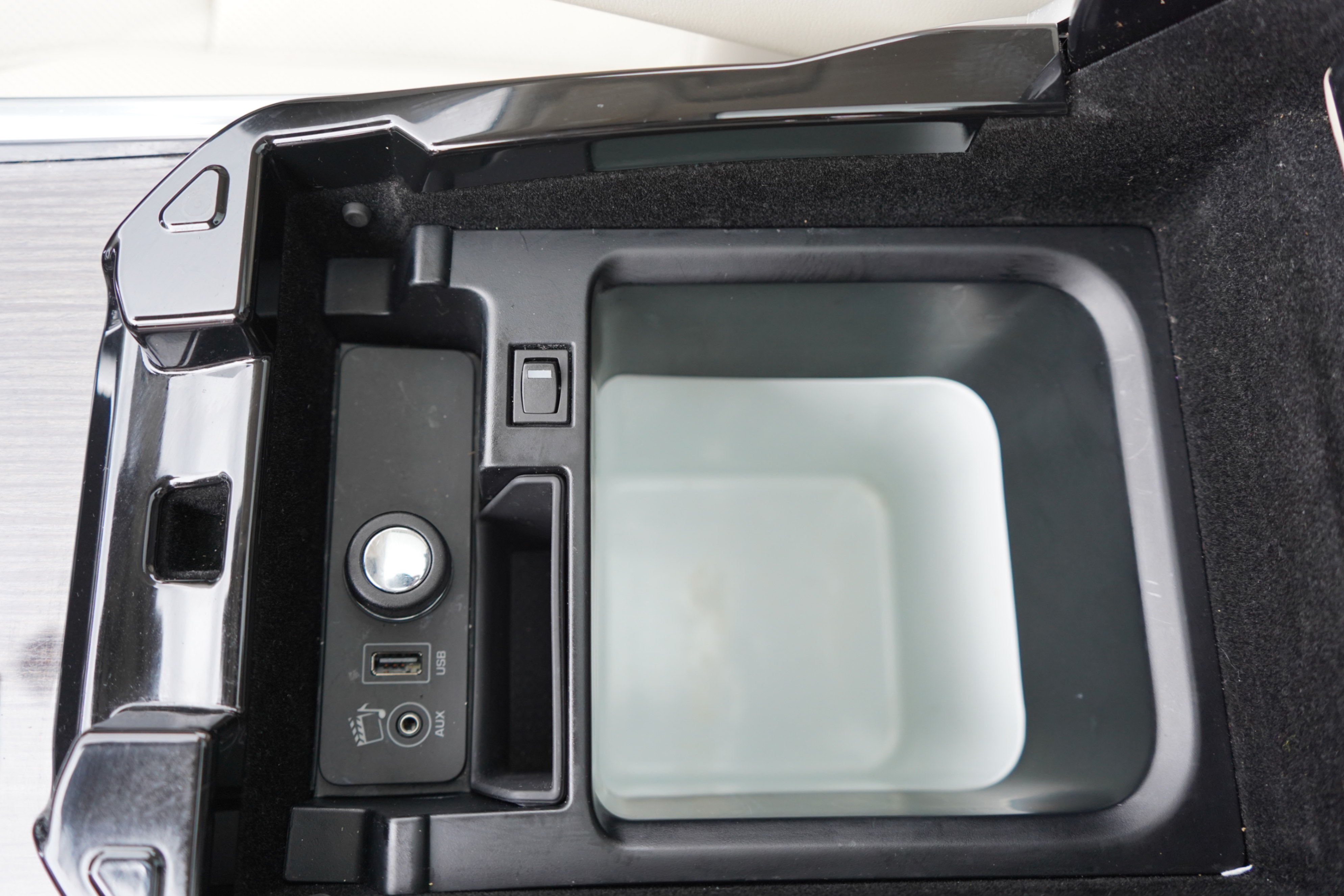 /worldwidemodernauto/2014-LandRover-RangeRover-8985186796506772.jpg