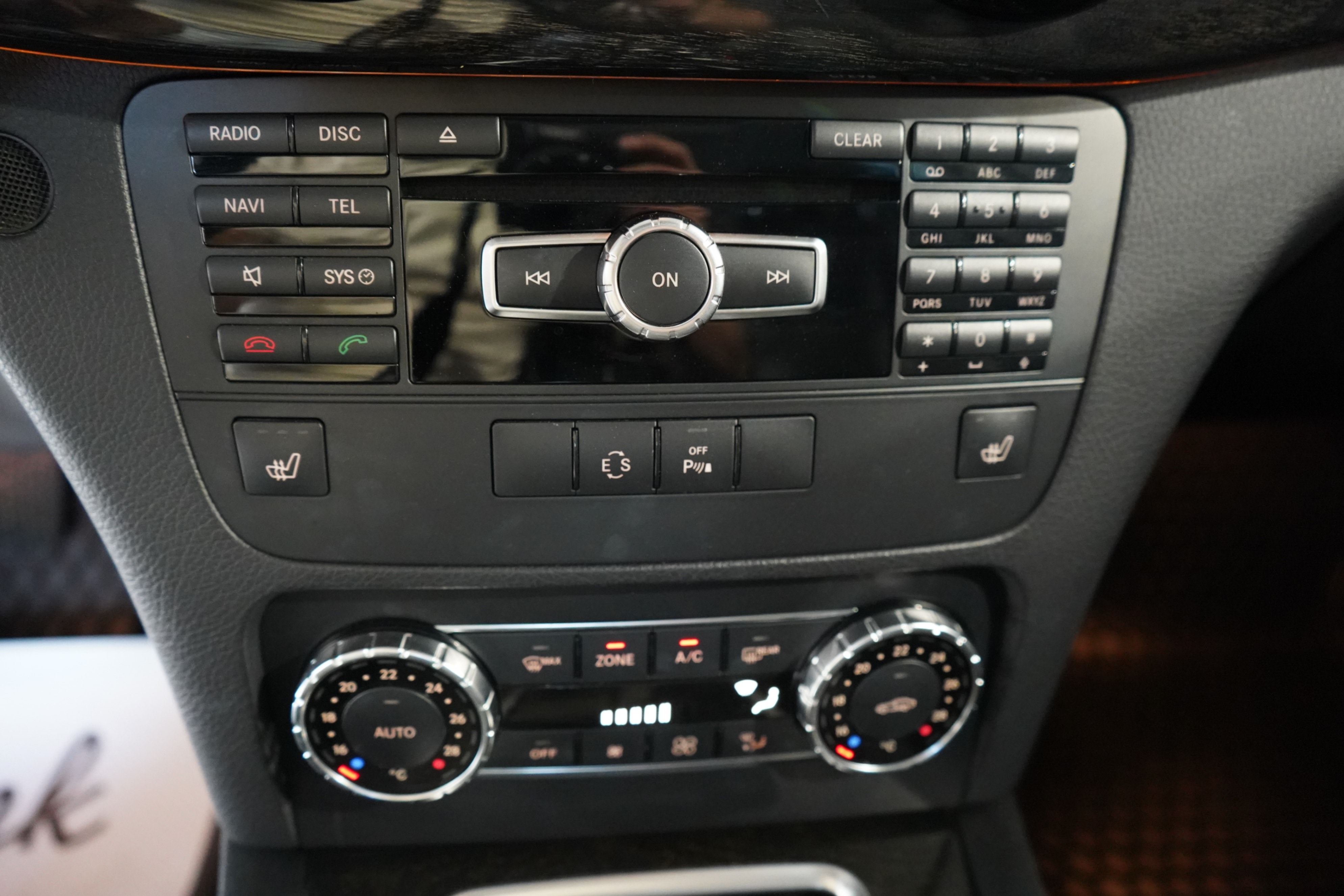 /worldwidemodernauto/2014-Mercedes-Benz-GLK-Class-22476035592499355.jpg