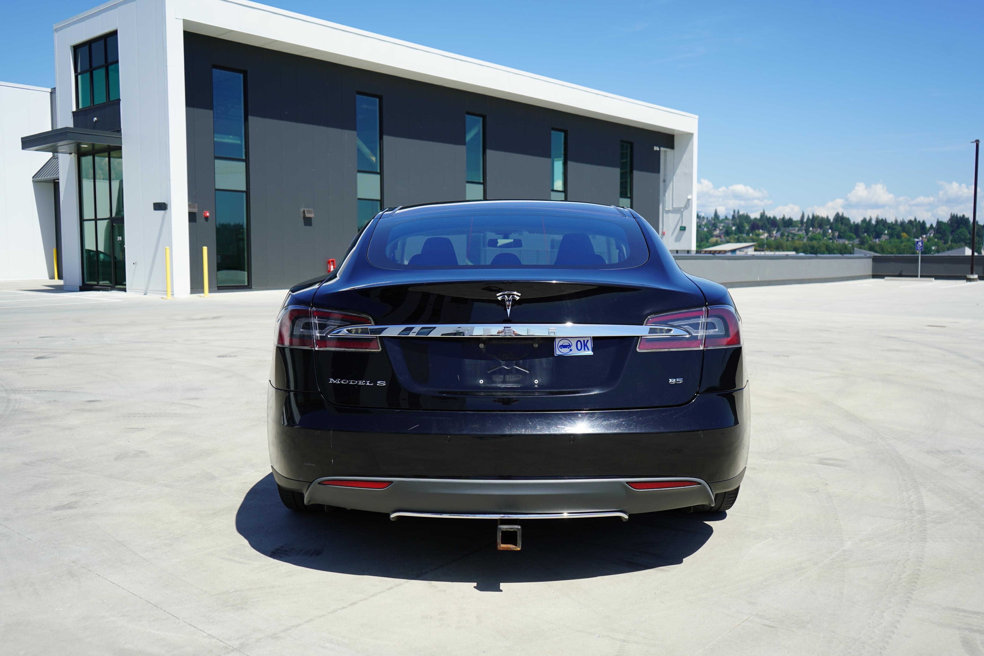 /worldwidemodernauto/2014-Tesla-ModelS-18992479532420714.jpg