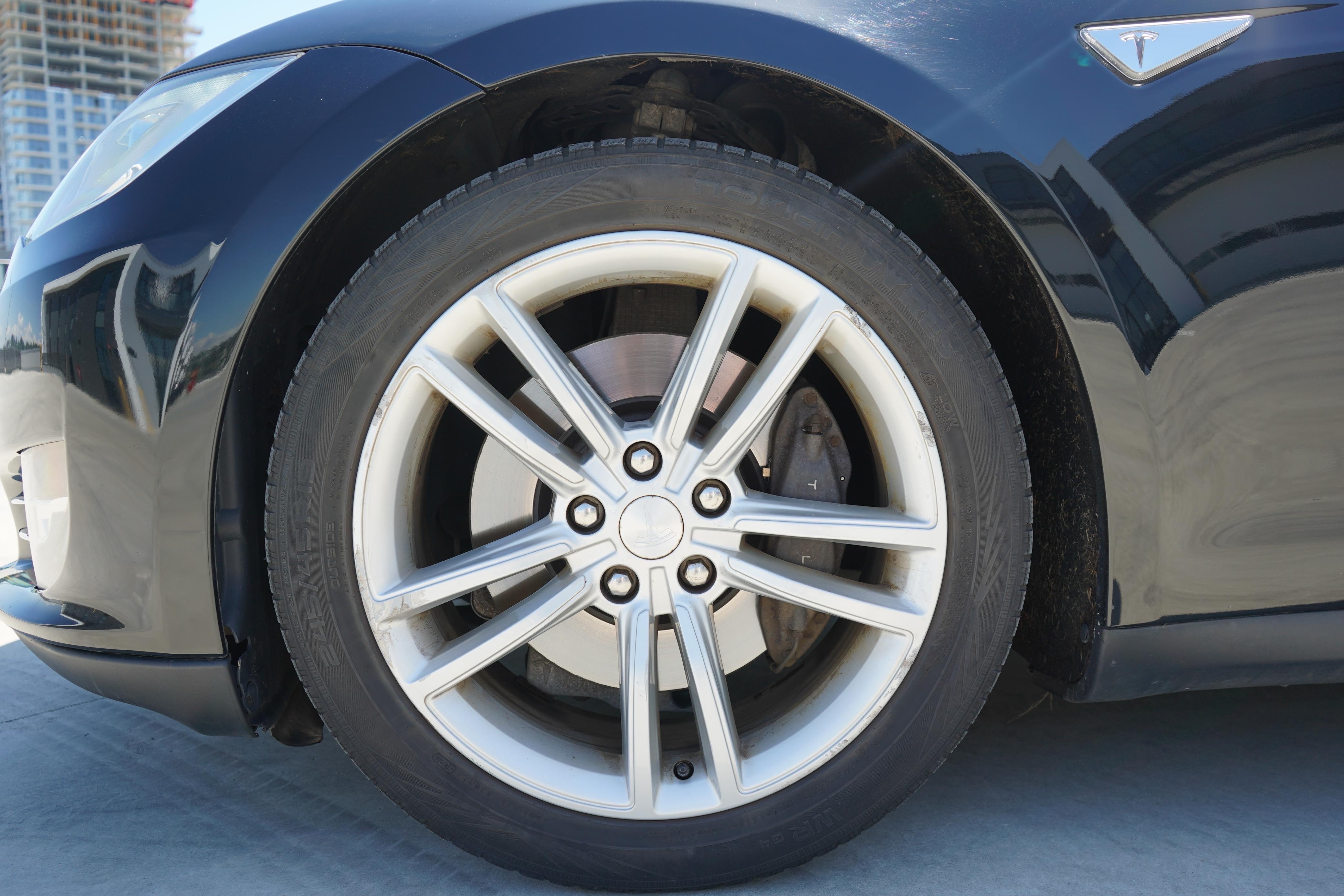 /worldwidemodernauto/2014-Tesla-ModelS-4476881660530745.jpg