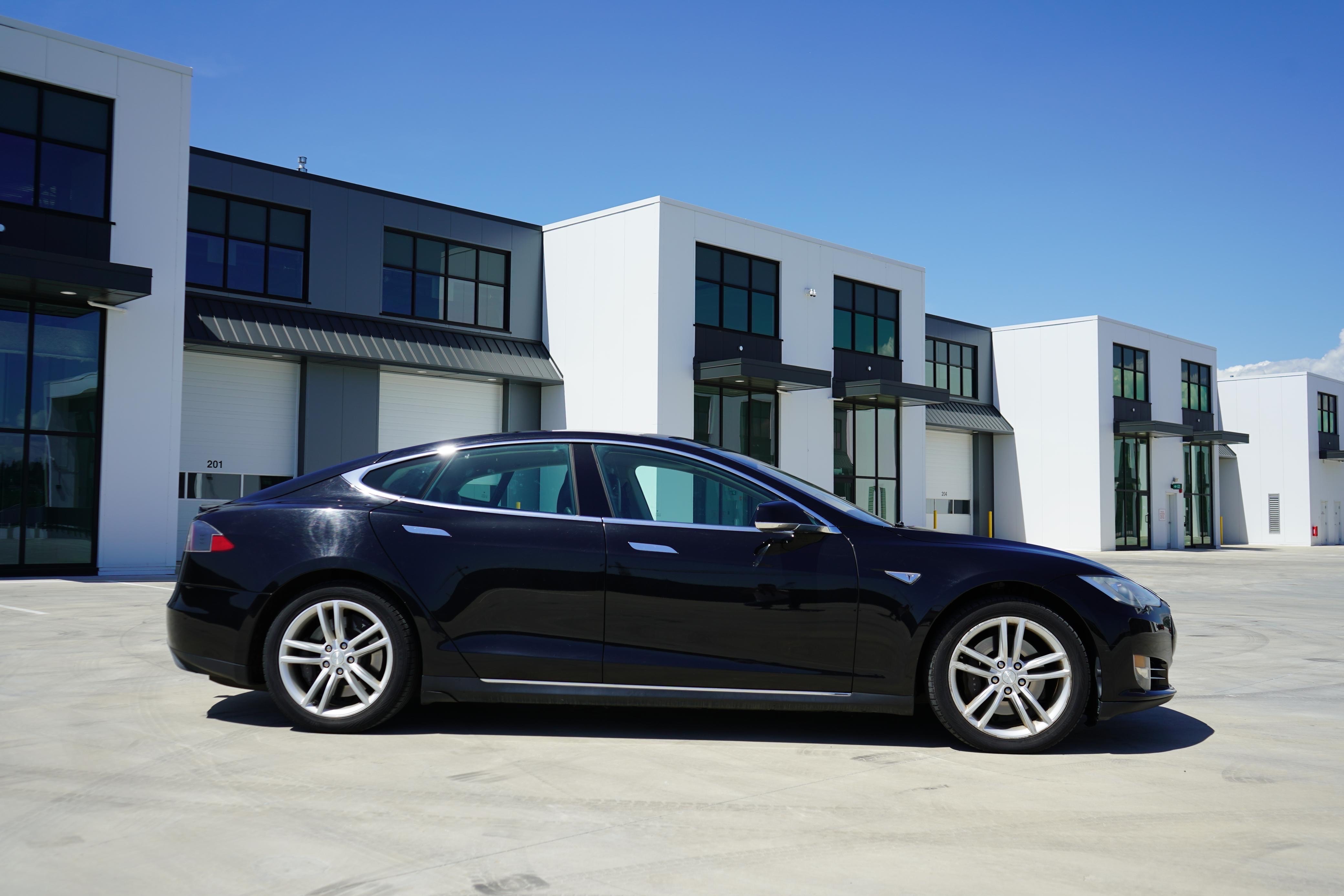 /worldwidemodernauto/2014-Tesla-ModelS-5260901136721314.jpg