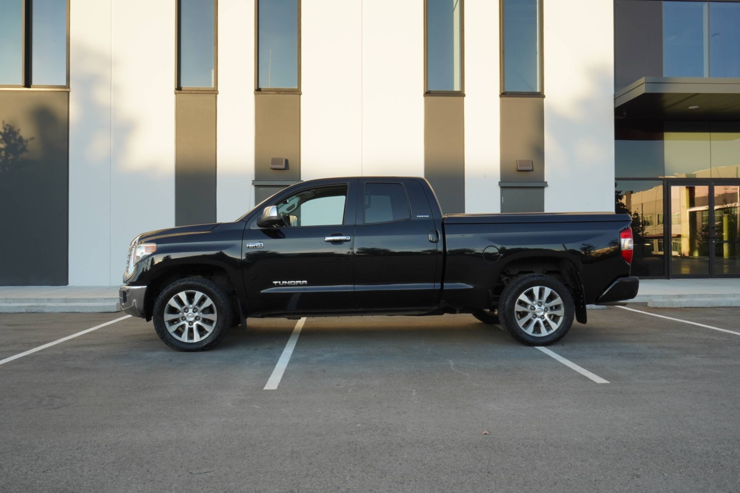 /worldwidemodernauto/2014-Toyota-Tundra-5152249307653689.jpg