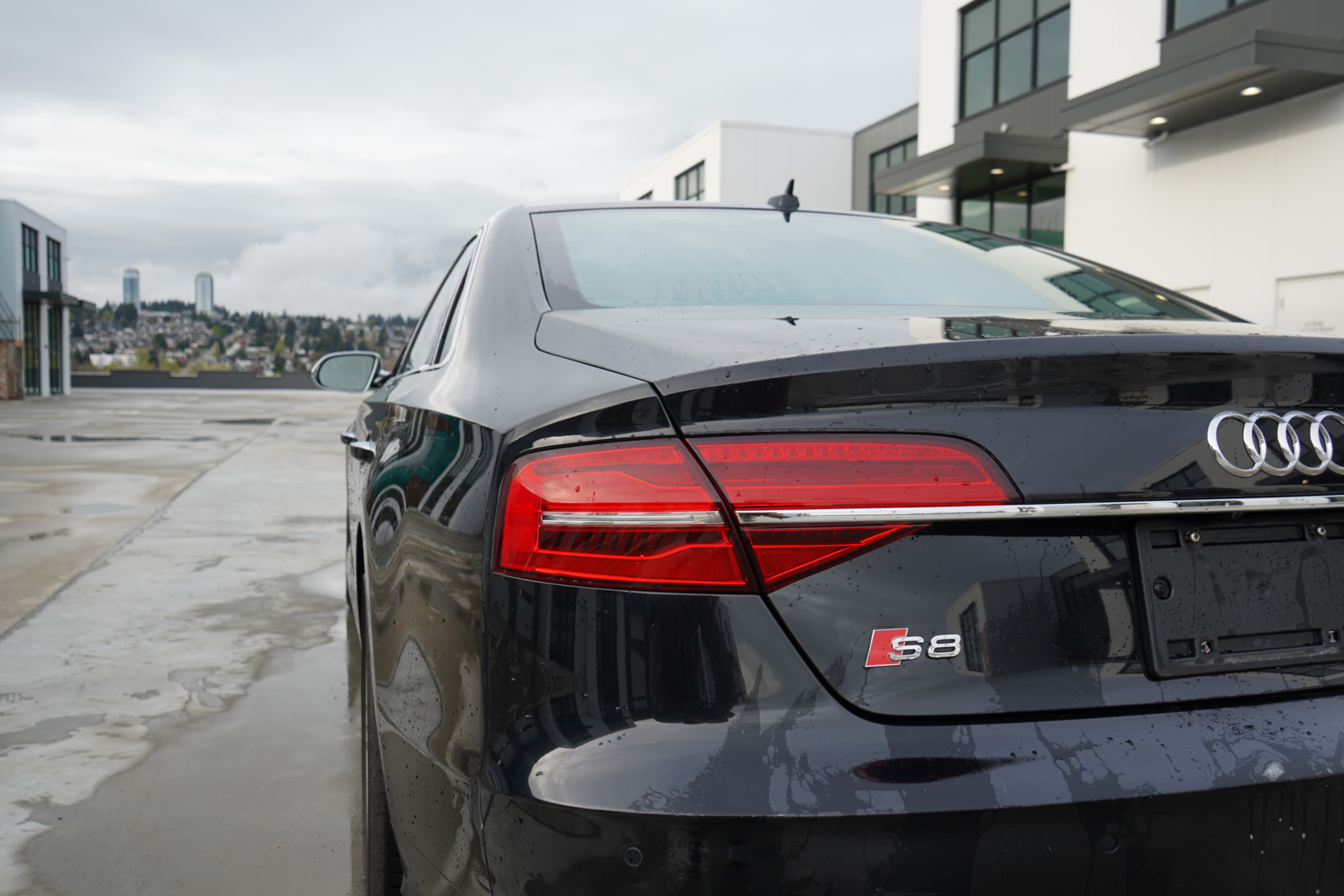 /worldwidemodernauto/2015-Audi-S8-5440940012458411.jpg