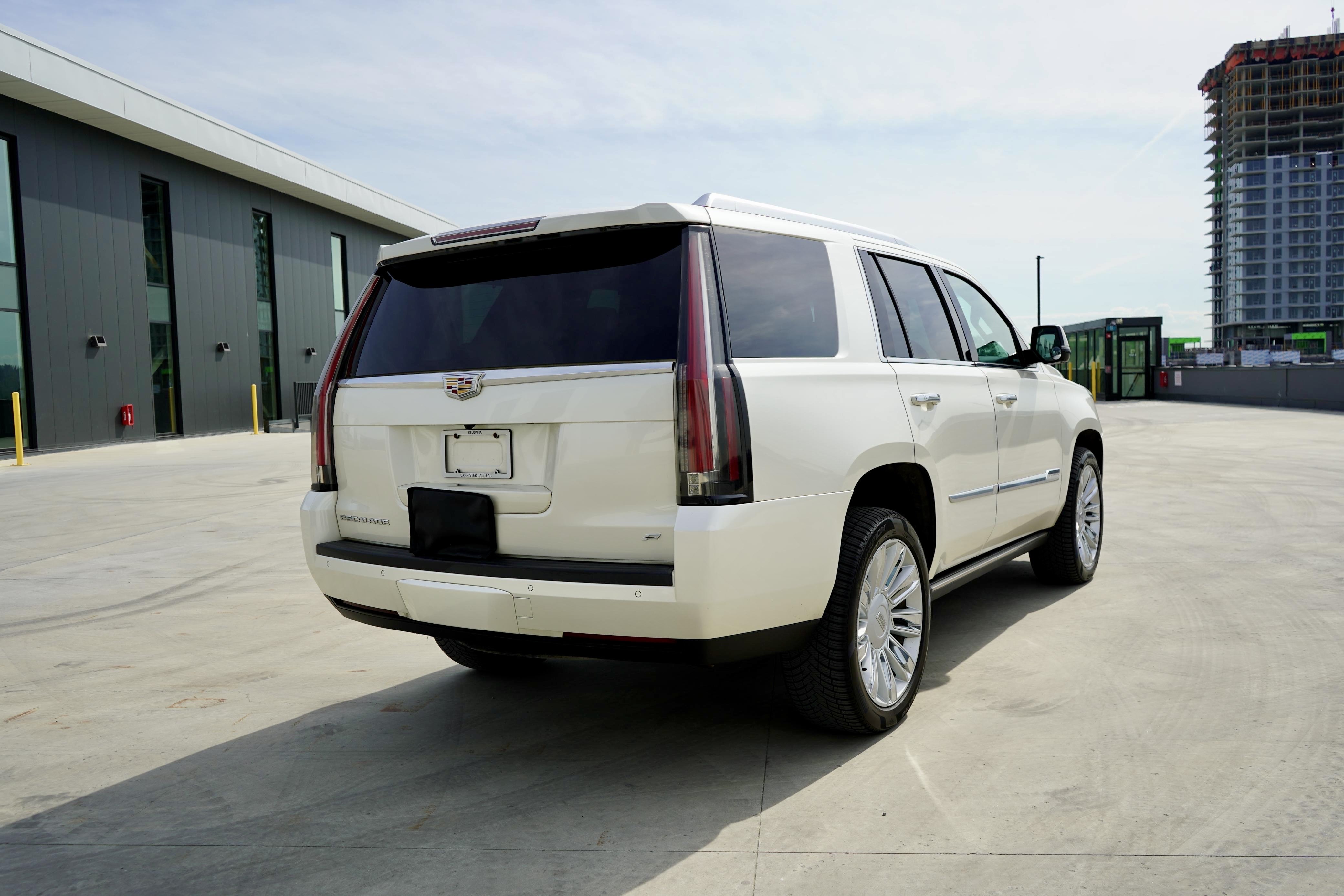 /worldwidemodernauto/2015-Cadillac-Escalade-3376387350821095.jpg