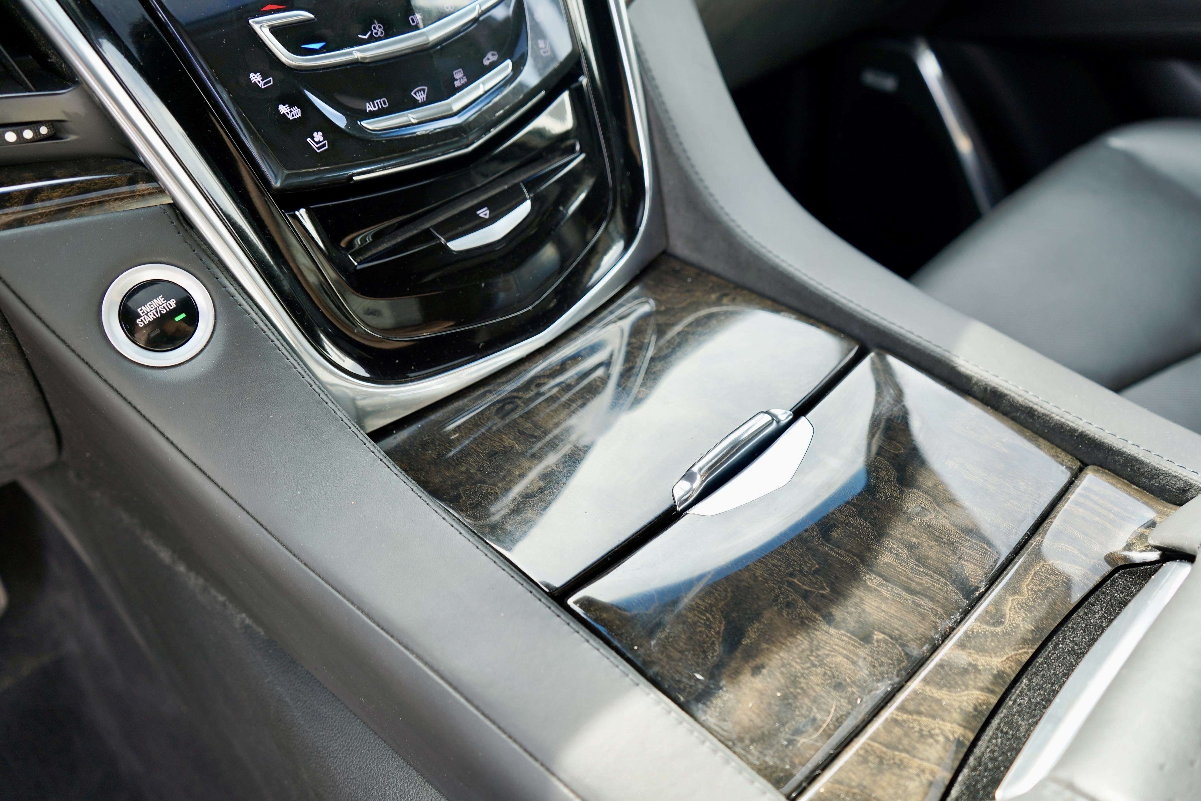 /worldwidemodernauto/2015-Cadillac-Escalade-7131018610816109.jpg