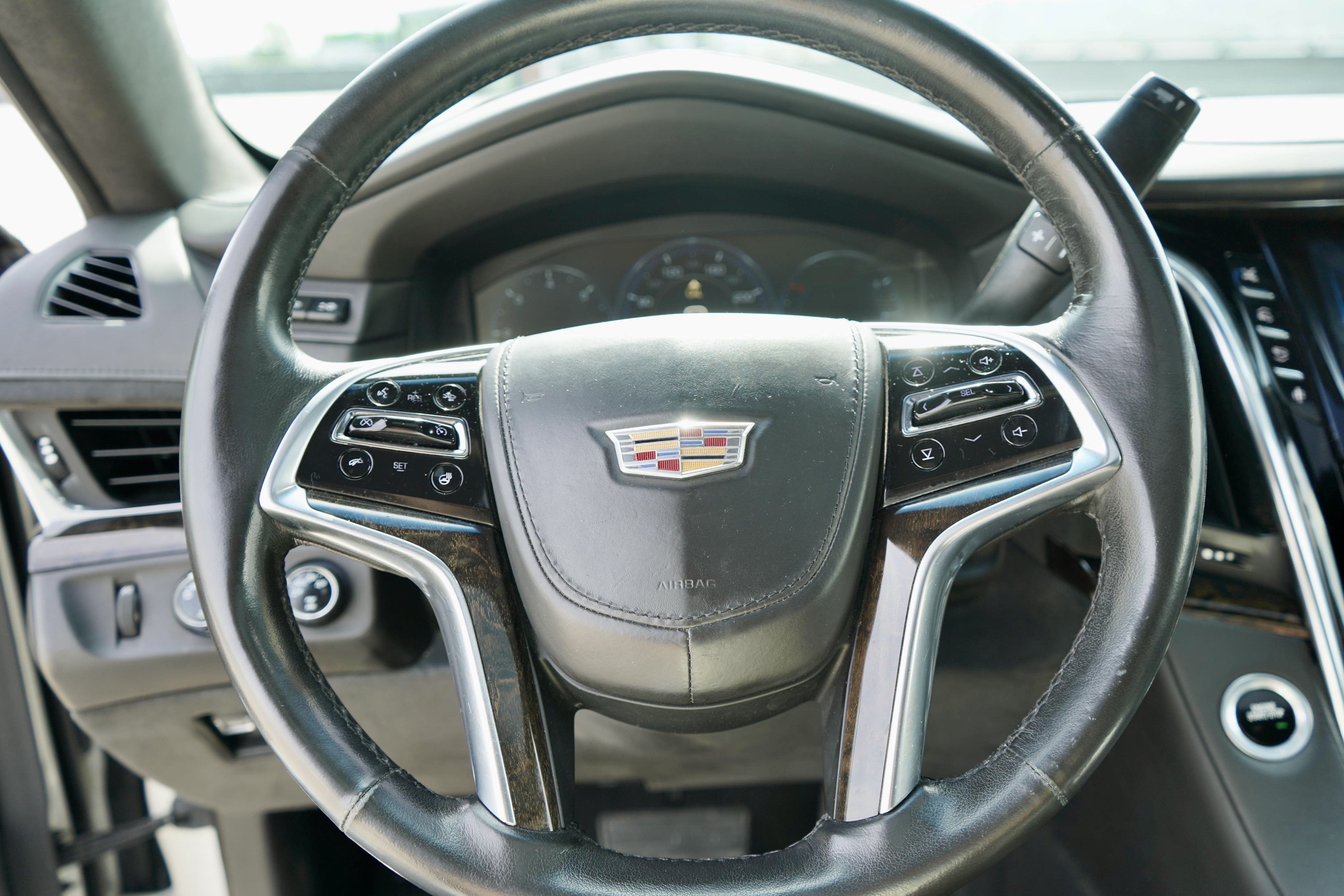 /worldwidemodernauto/2015-Cadillac-Escalade-8125752187614153.jpg