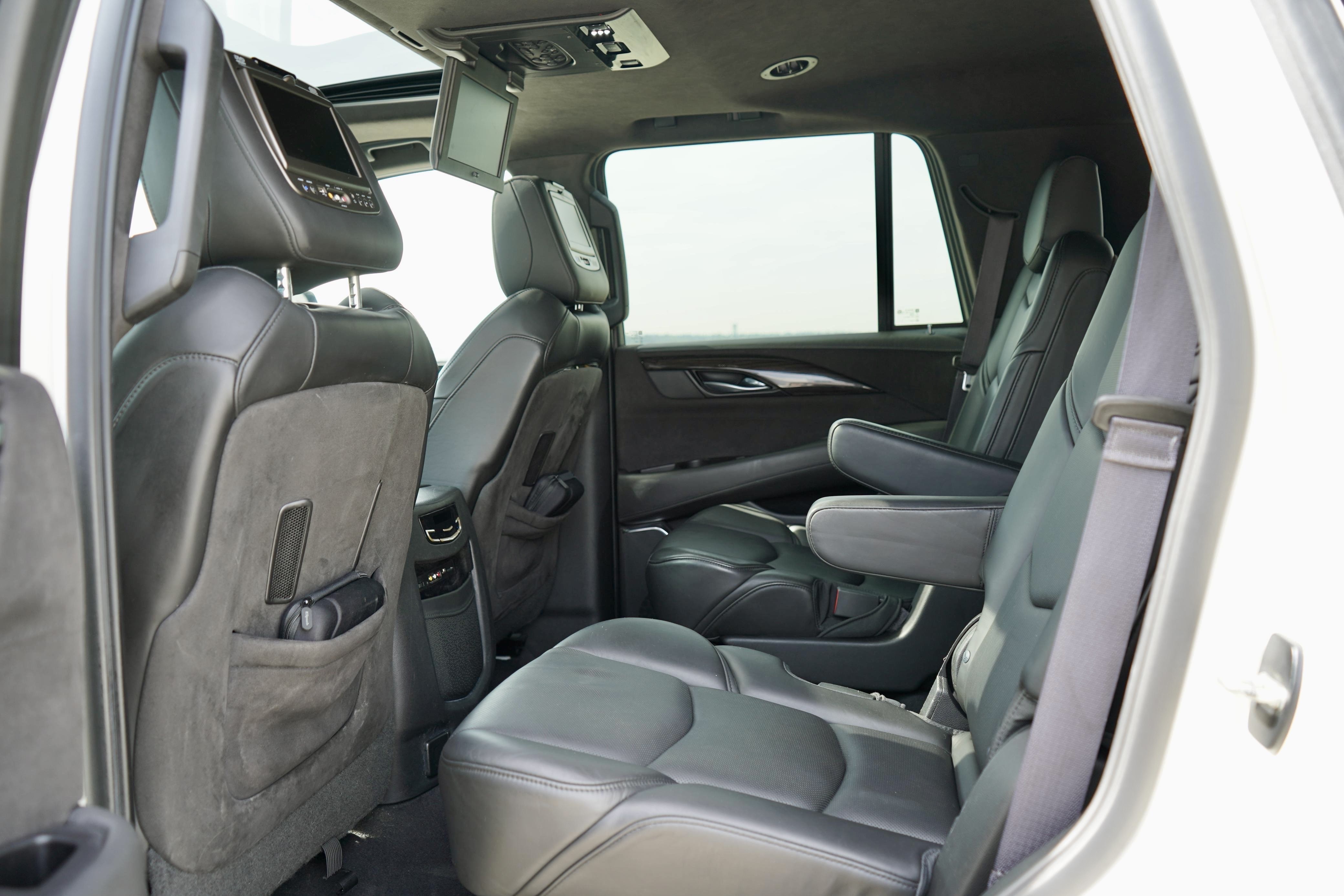 /worldwidemodernauto/2015-Cadillac-Escalade-8664686663106655.jpg