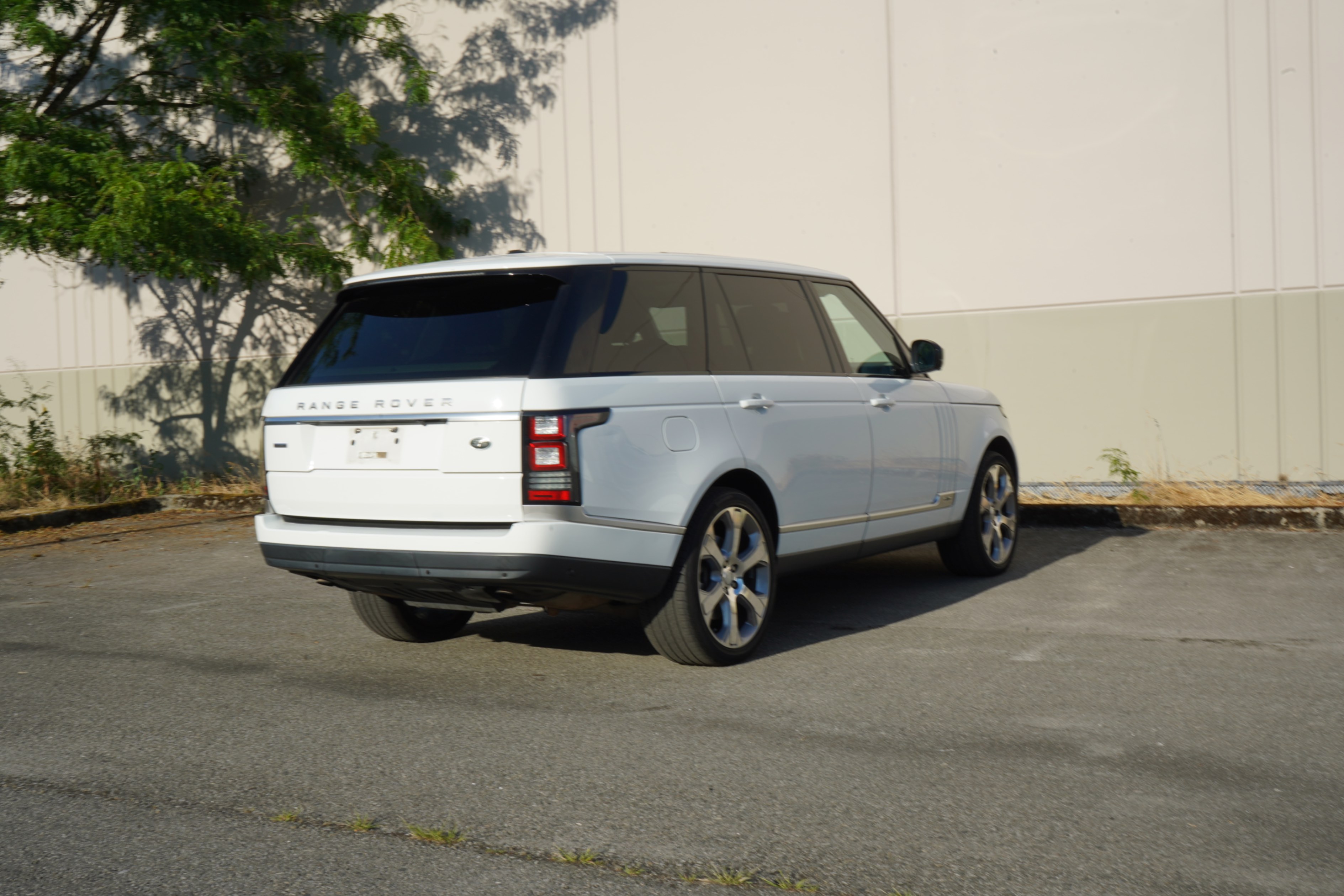 /worldwidemodernauto/2015-LandRover-RangeRover-18213984943085104.jpg