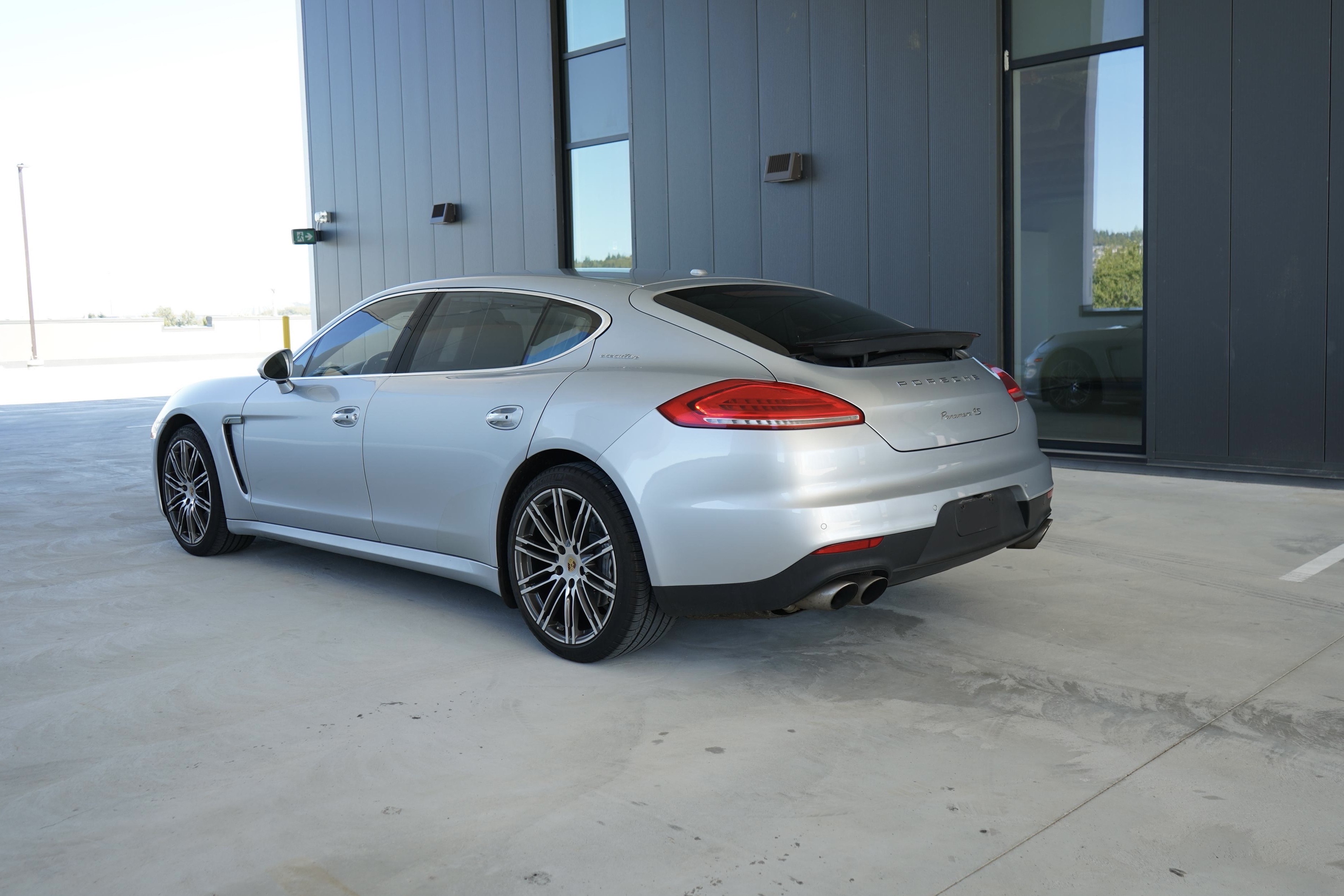 /worldwidemodernauto/2015-Porsche-Panamera-03797828695647465.jpg