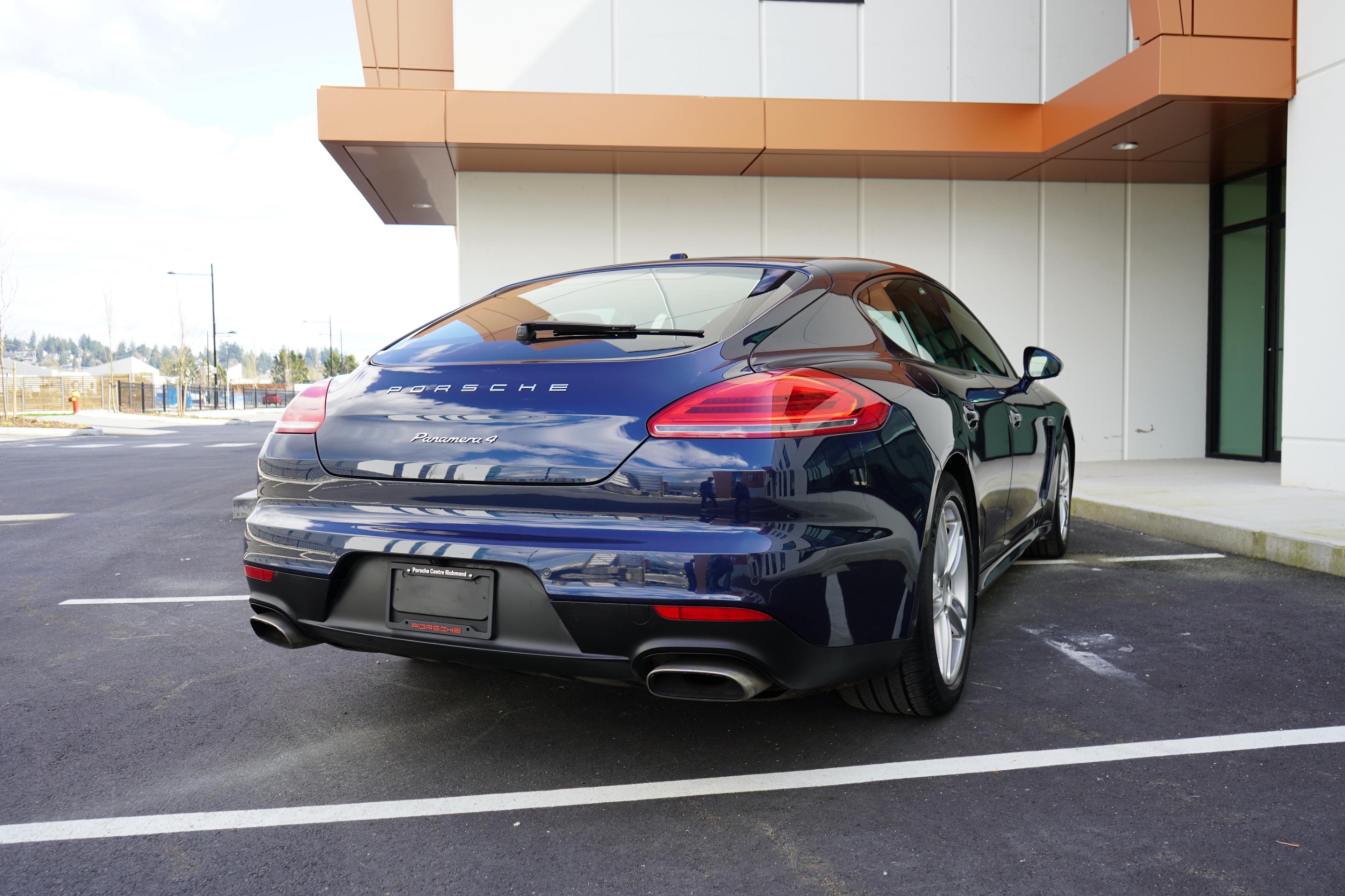 /worldwidemodernauto/2015-Porsche-Panamera-2885881599120612.jpg
