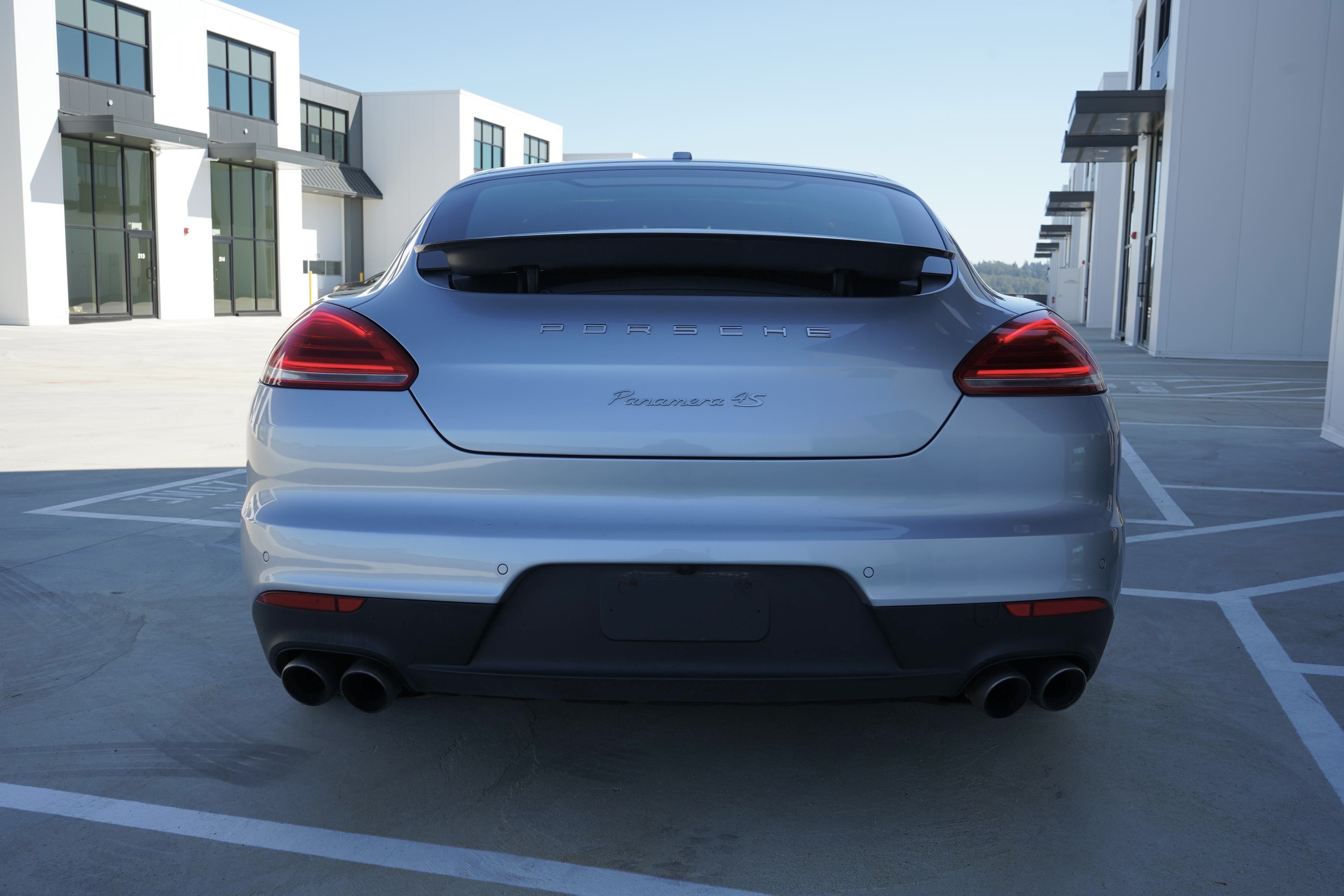 /worldwidemodernauto/2015-Porsche-Panamera-4210792173007887.jpg