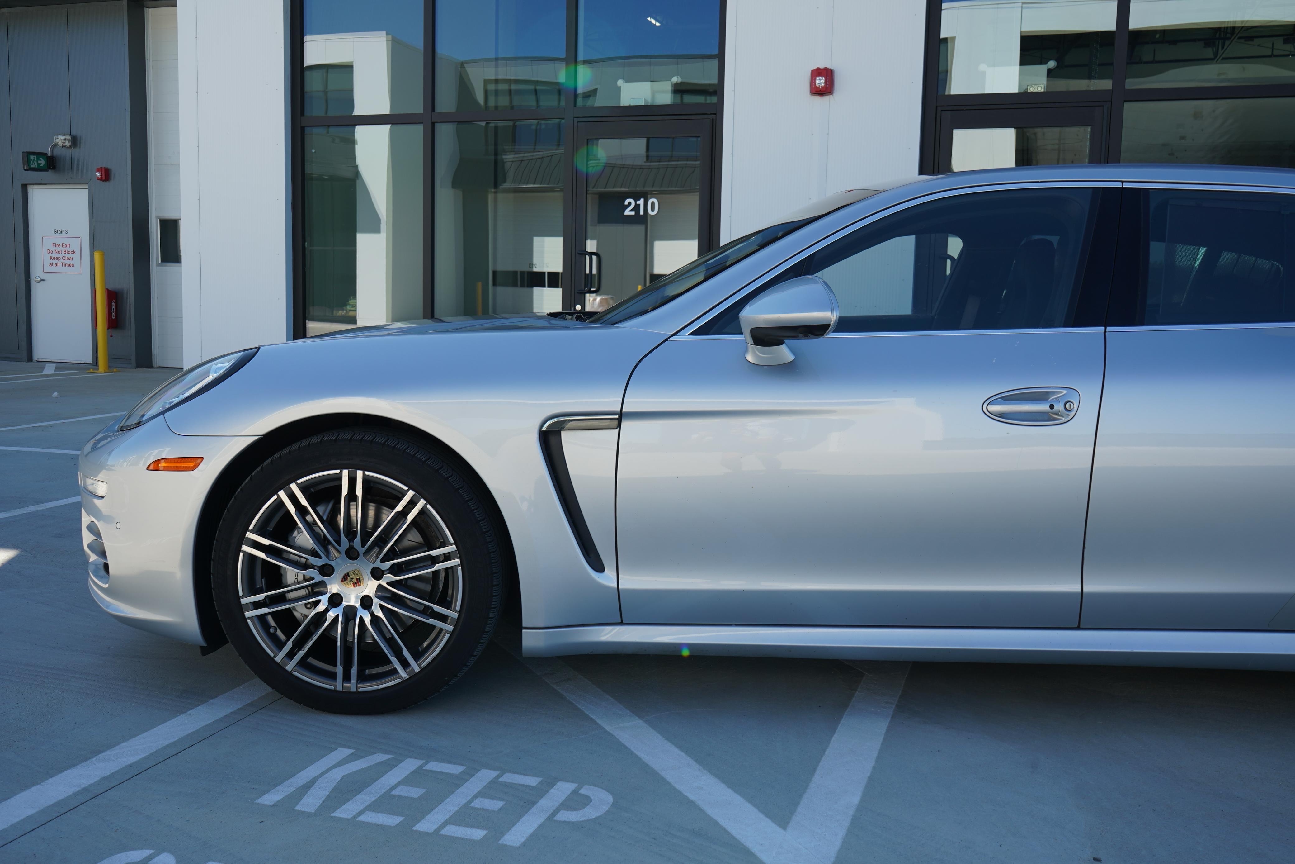/worldwidemodernauto/2015-Porsche-Panamera-8394297010232012.jpg