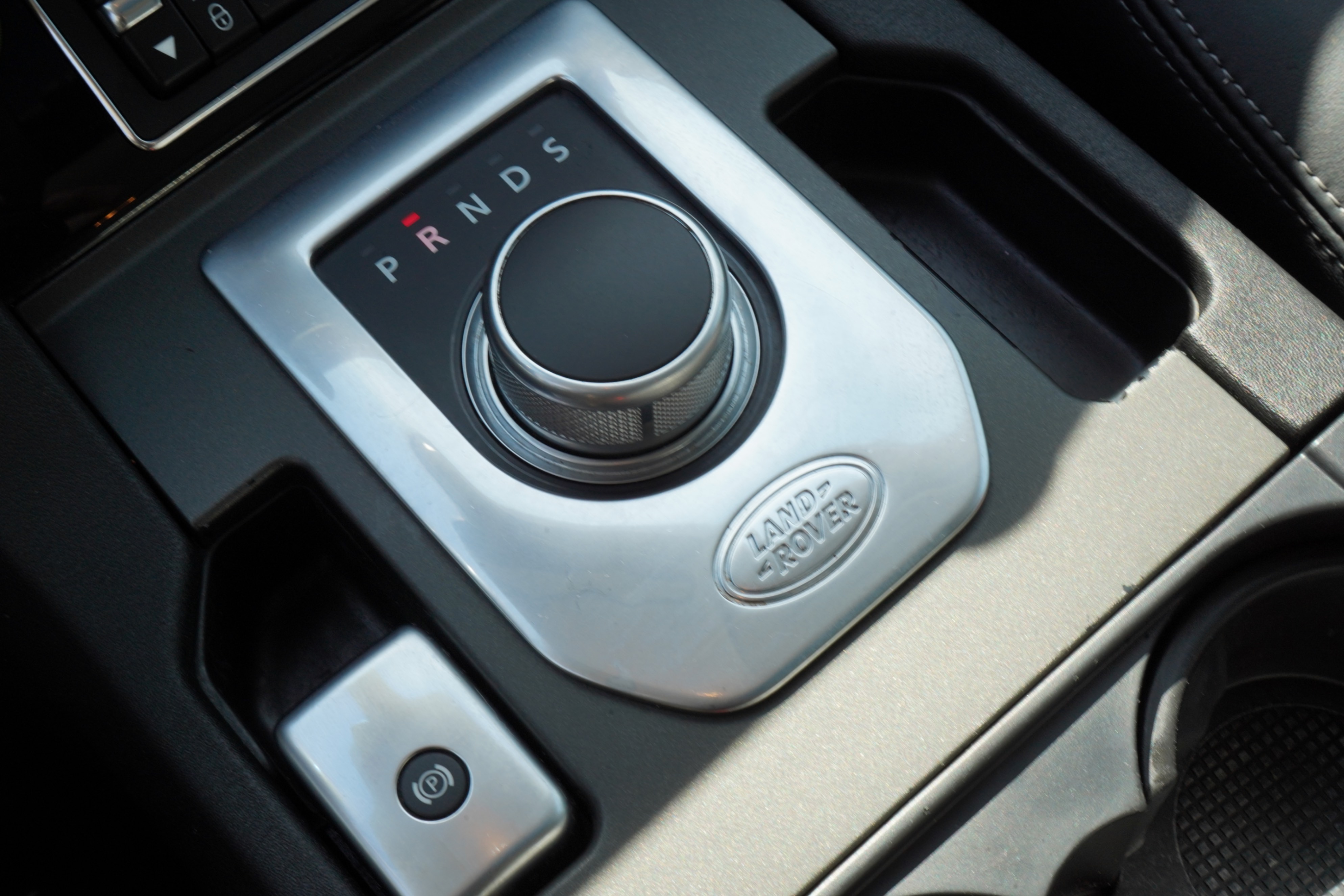 /worldwidemodernauto/2016-LandRover-LR4-035805519421870935.jpg