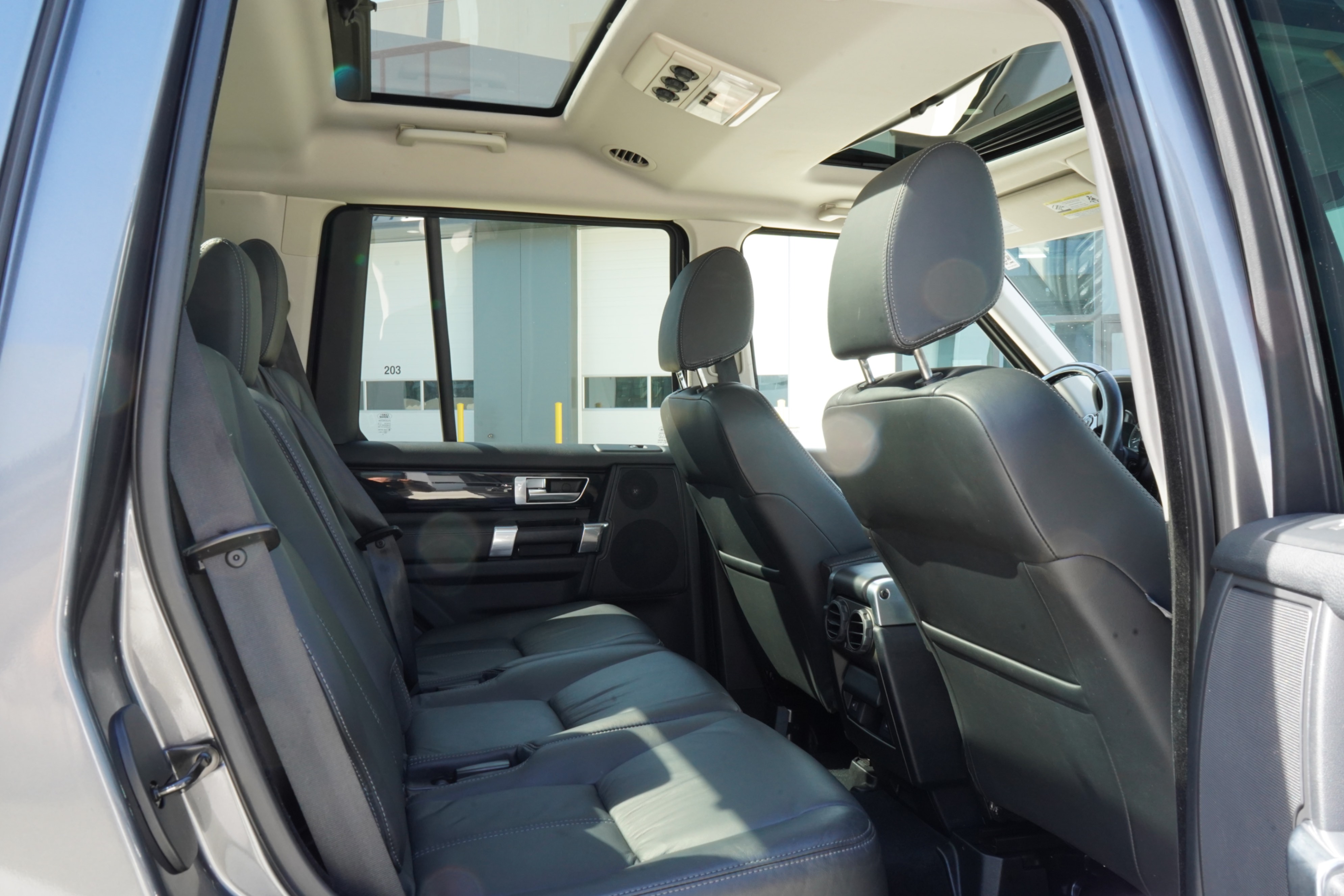 /worldwidemodernauto/2016-LandRover-LR4-34801445489197724.jpg