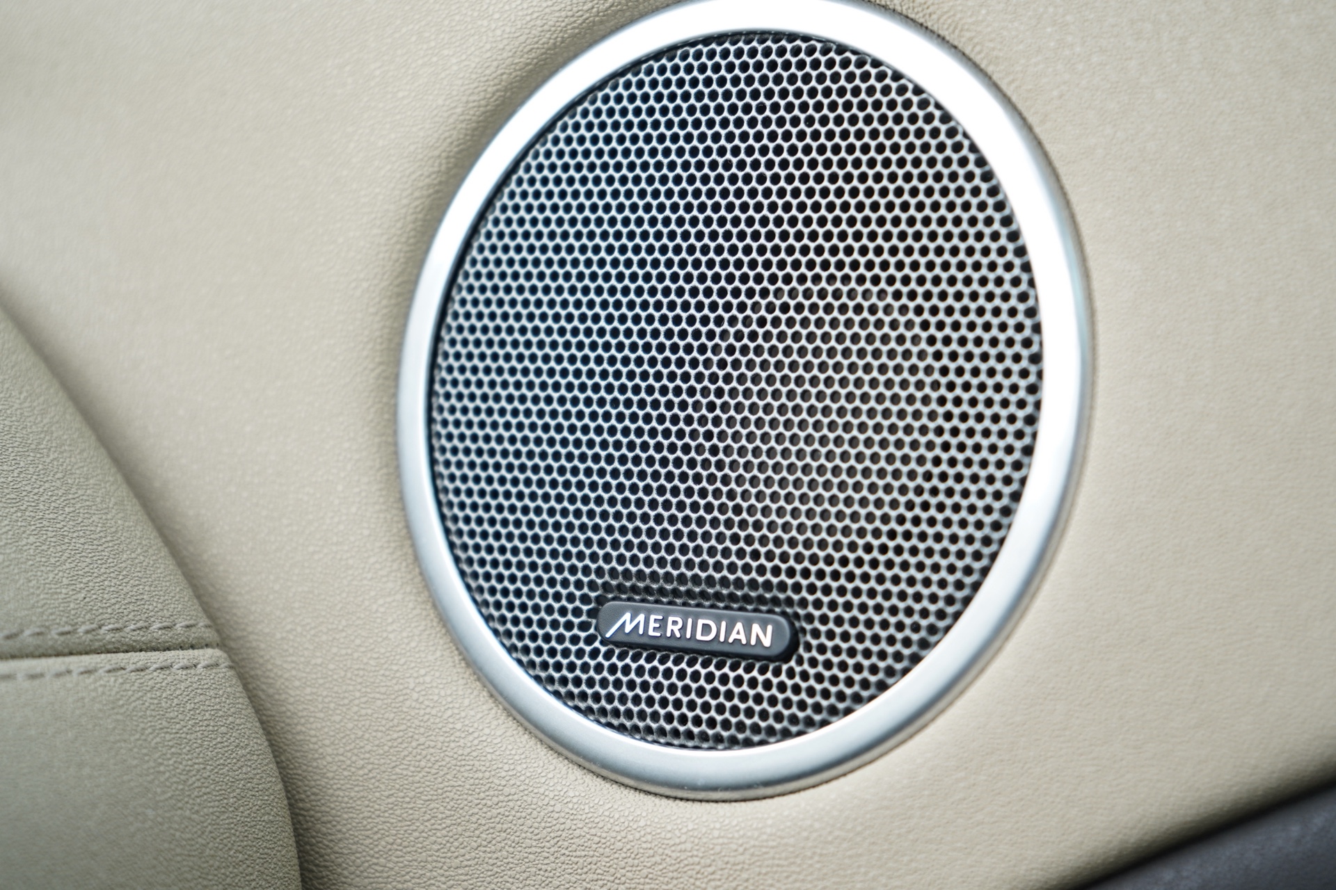 /worldwidemodernauto/2016-LandRover-RangeRover-21992208980862715.jpg