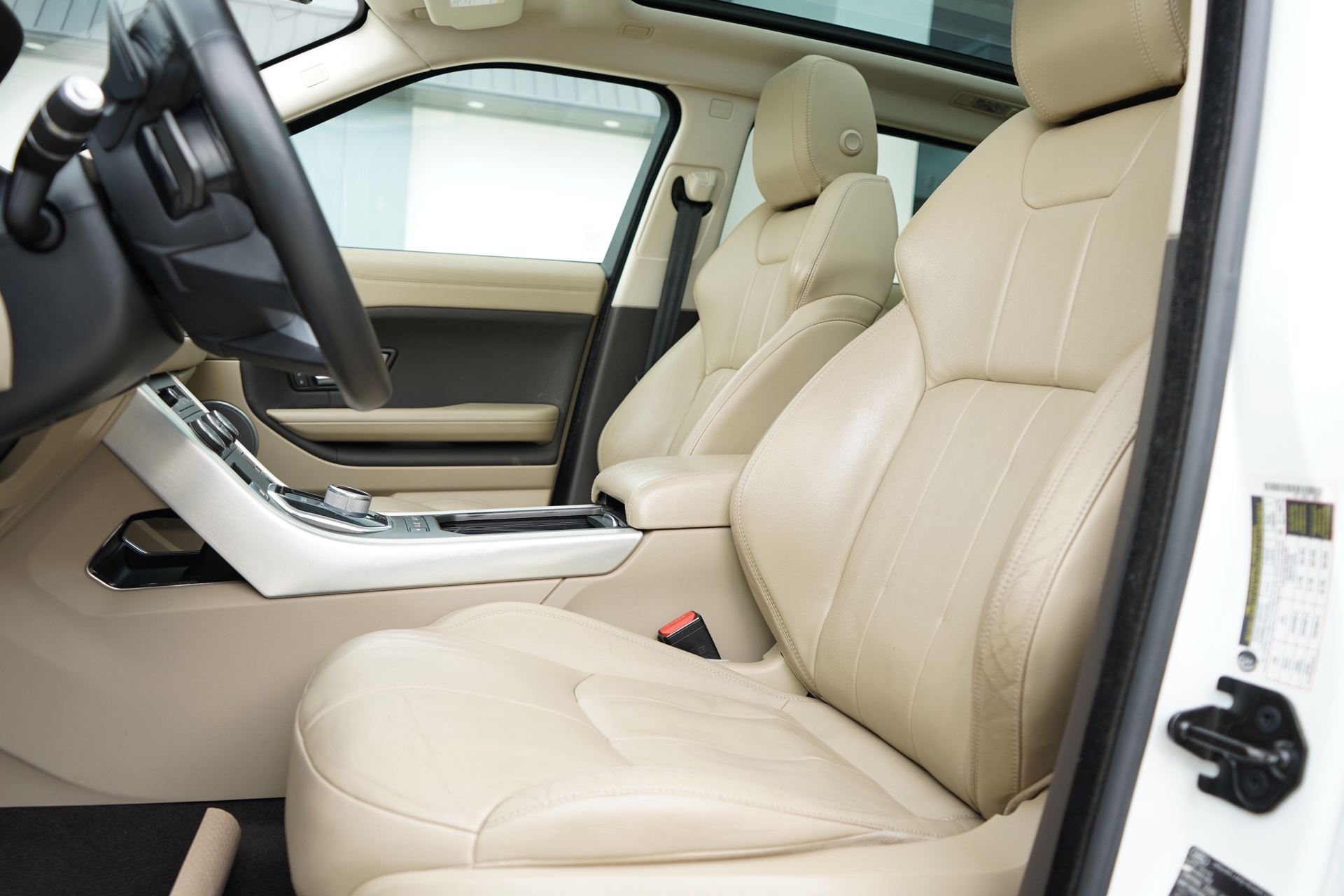 /worldwidemodernauto/2016-LandRover-RangeRover-2482916981277794.jpg