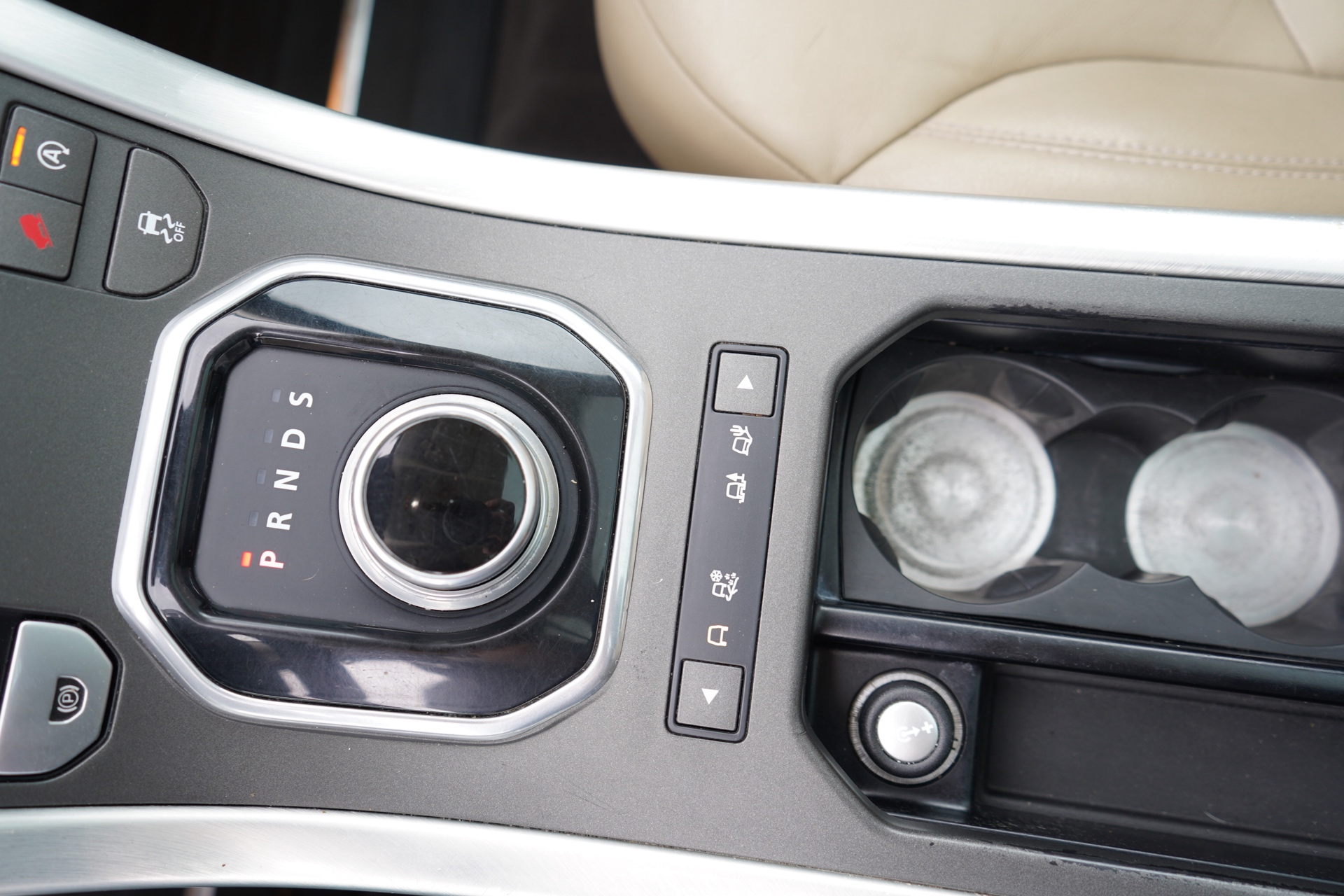 /worldwidemodernauto/2016-LandRover-RangeRover-5684966288399749.jpg