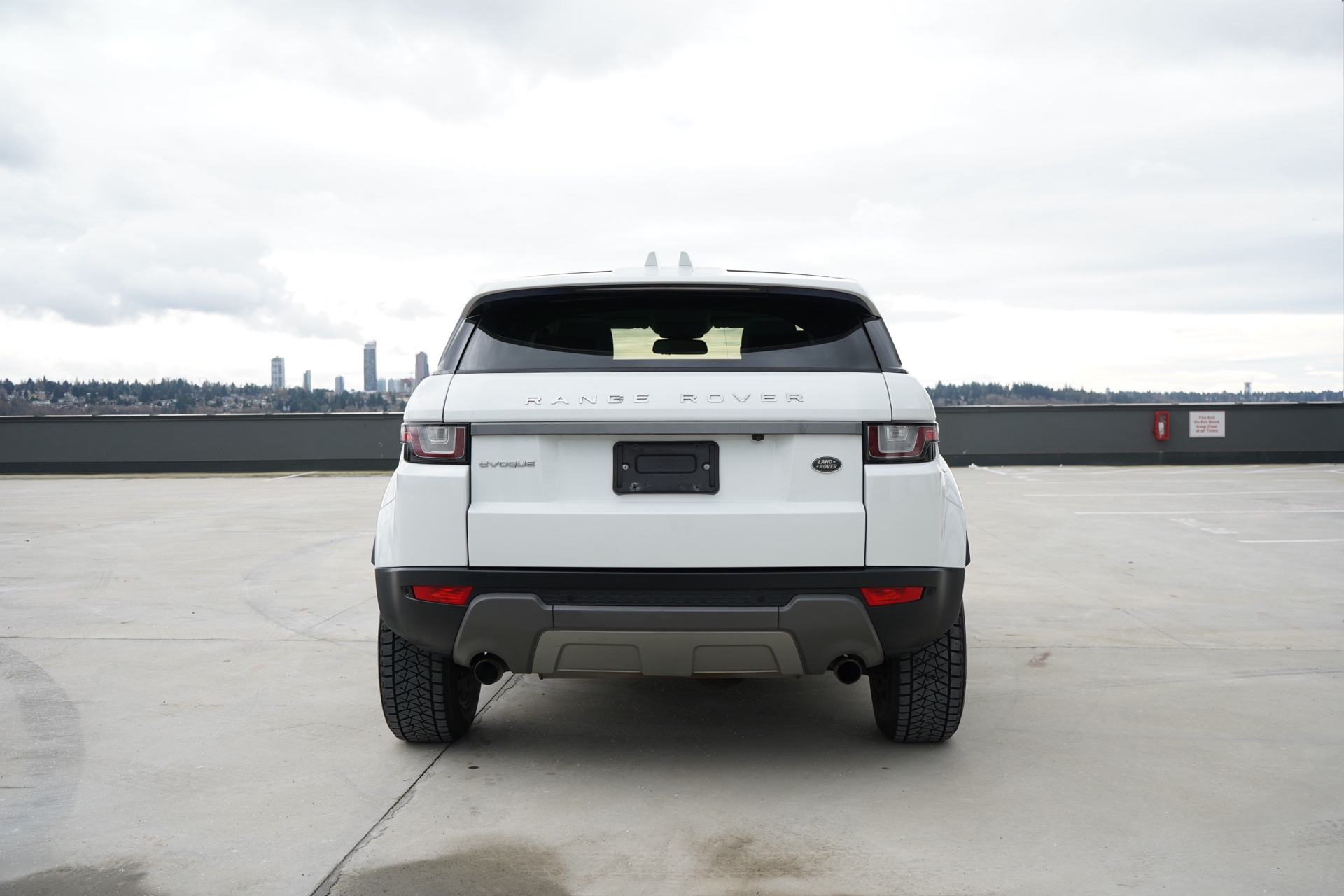 /worldwidemodernauto/2016-LandRover-RangeRover-8809896963383375.jpg