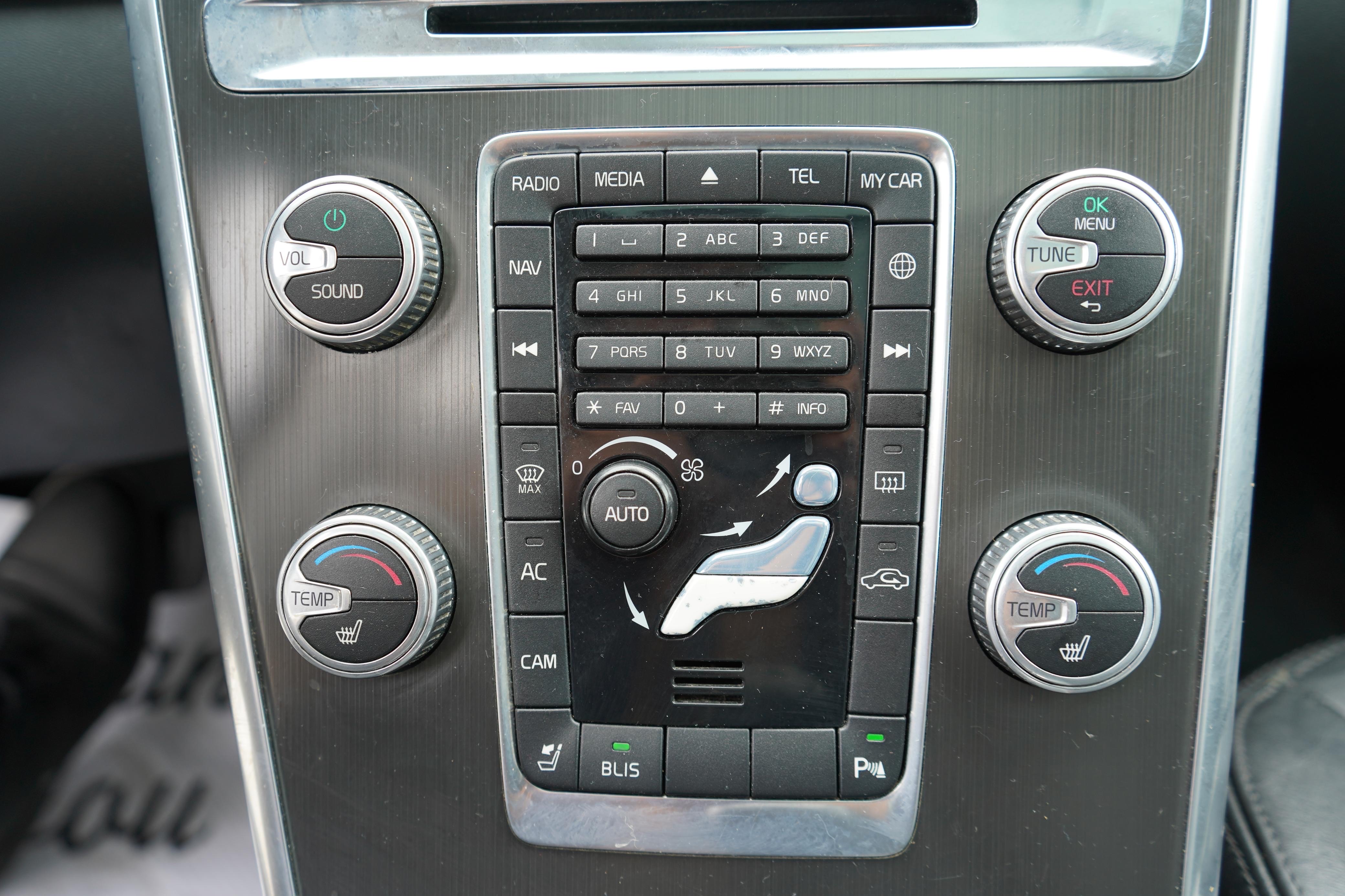 /worldwidemodernauto/2016-Volvo-XC60-03802578969927484.jpg
