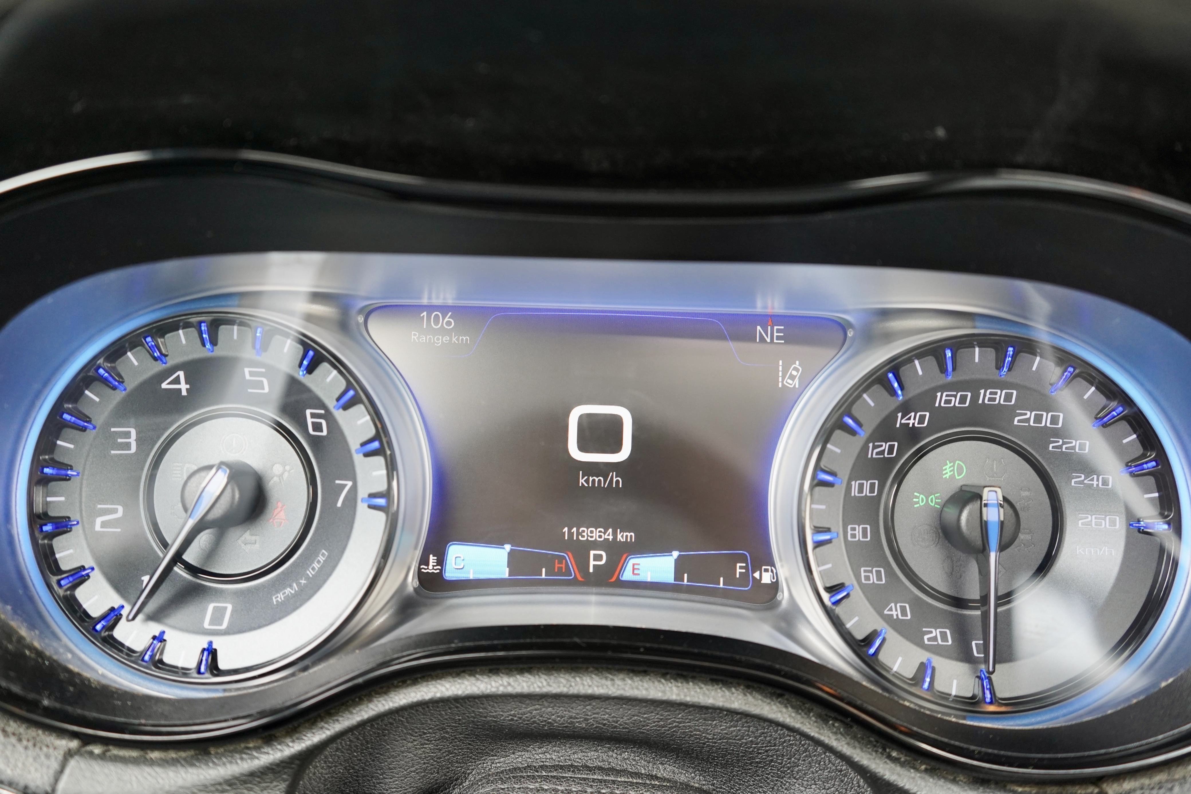 /worldwidemodernauto/2017-Chrysler-300-06445537518305788.jpg