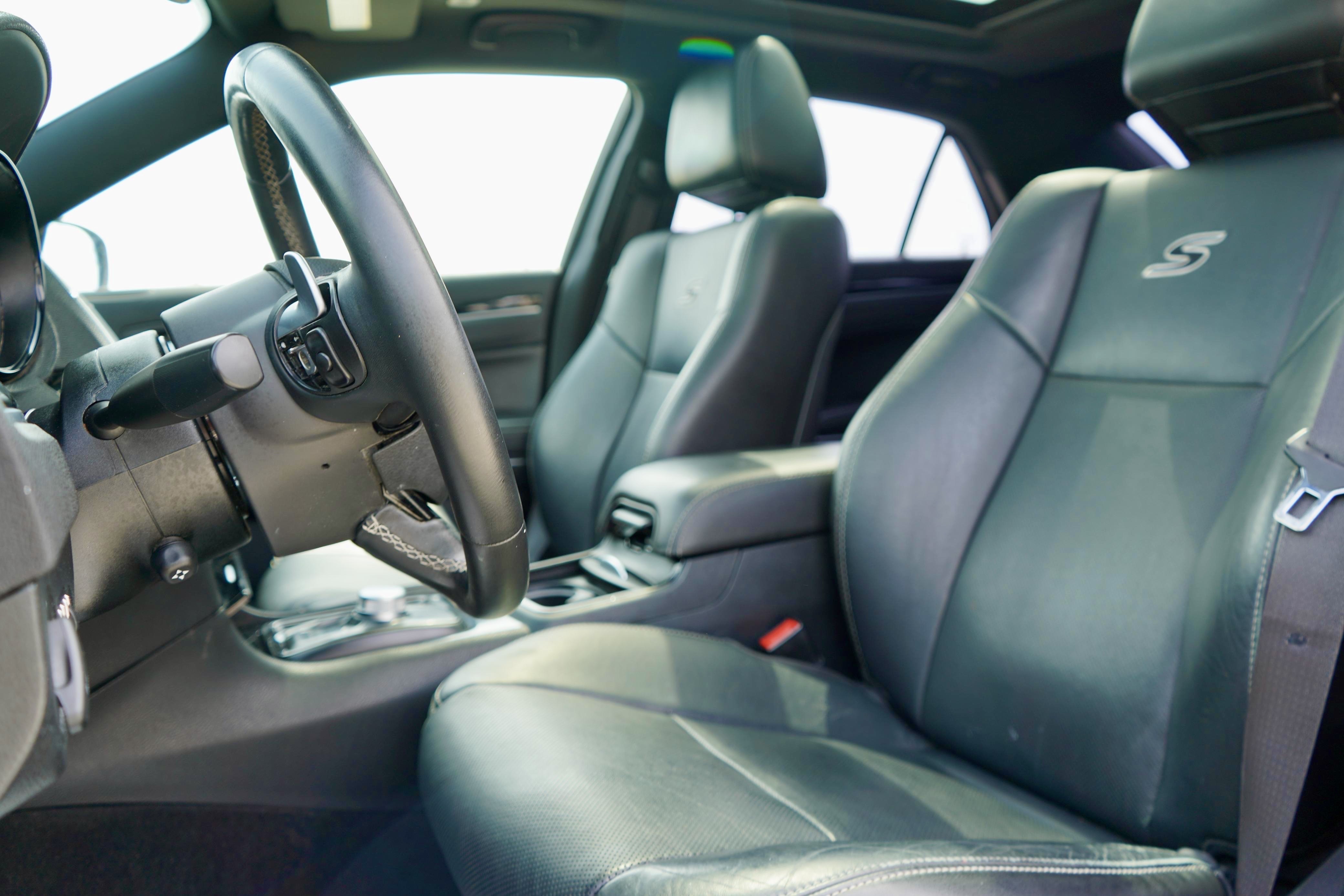 /worldwidemodernauto/2017-Chrysler-300-3400981605215774.jpg