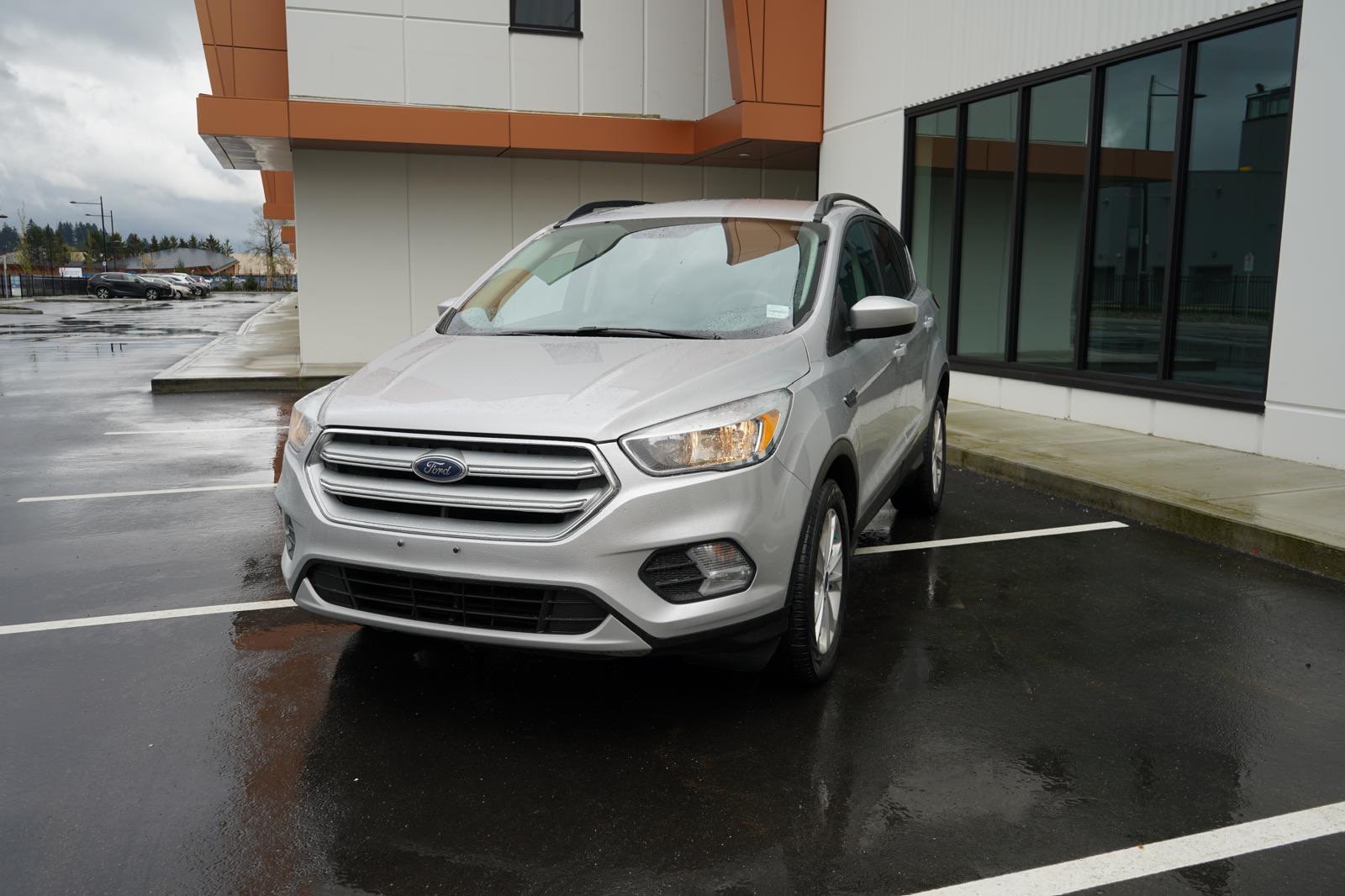 /worldwidemodernauto/2017-Ford-Escape-3204720062814206.jpg