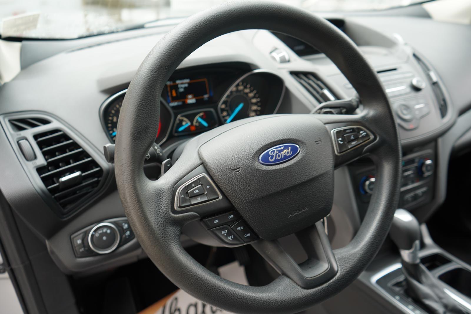/worldwidemodernauto/2017-Ford-Escape-9902277751422968.jpg