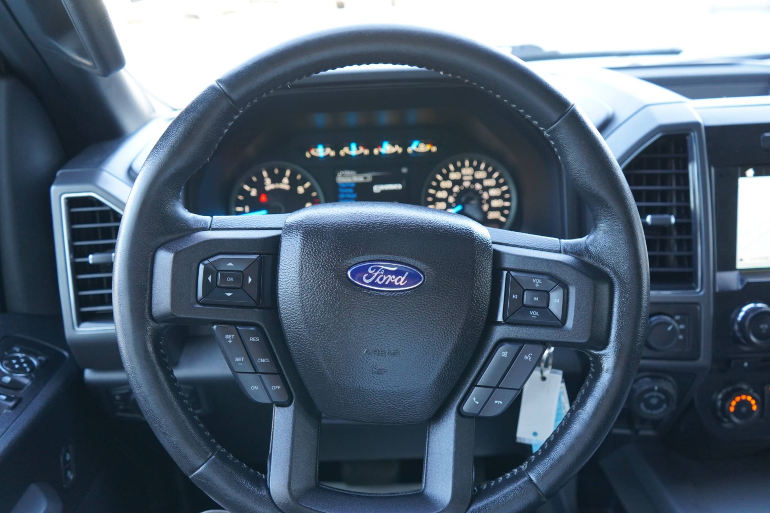 /worldwidemodernauto/2017-Ford-F-150-9139678368787043.jpg