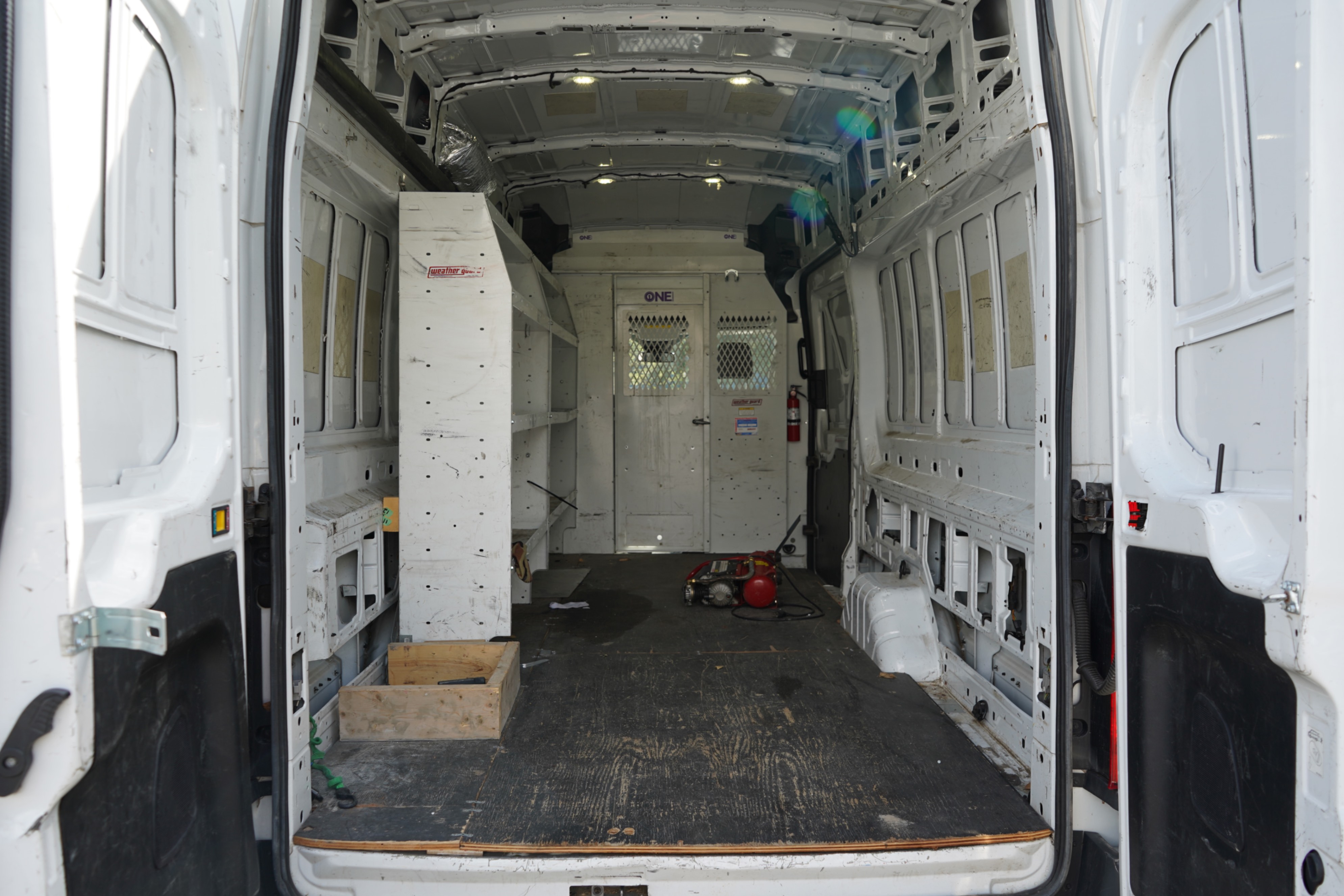 /worldwidemodernauto/2017-Ford-Transit-8296500801799433.jpg