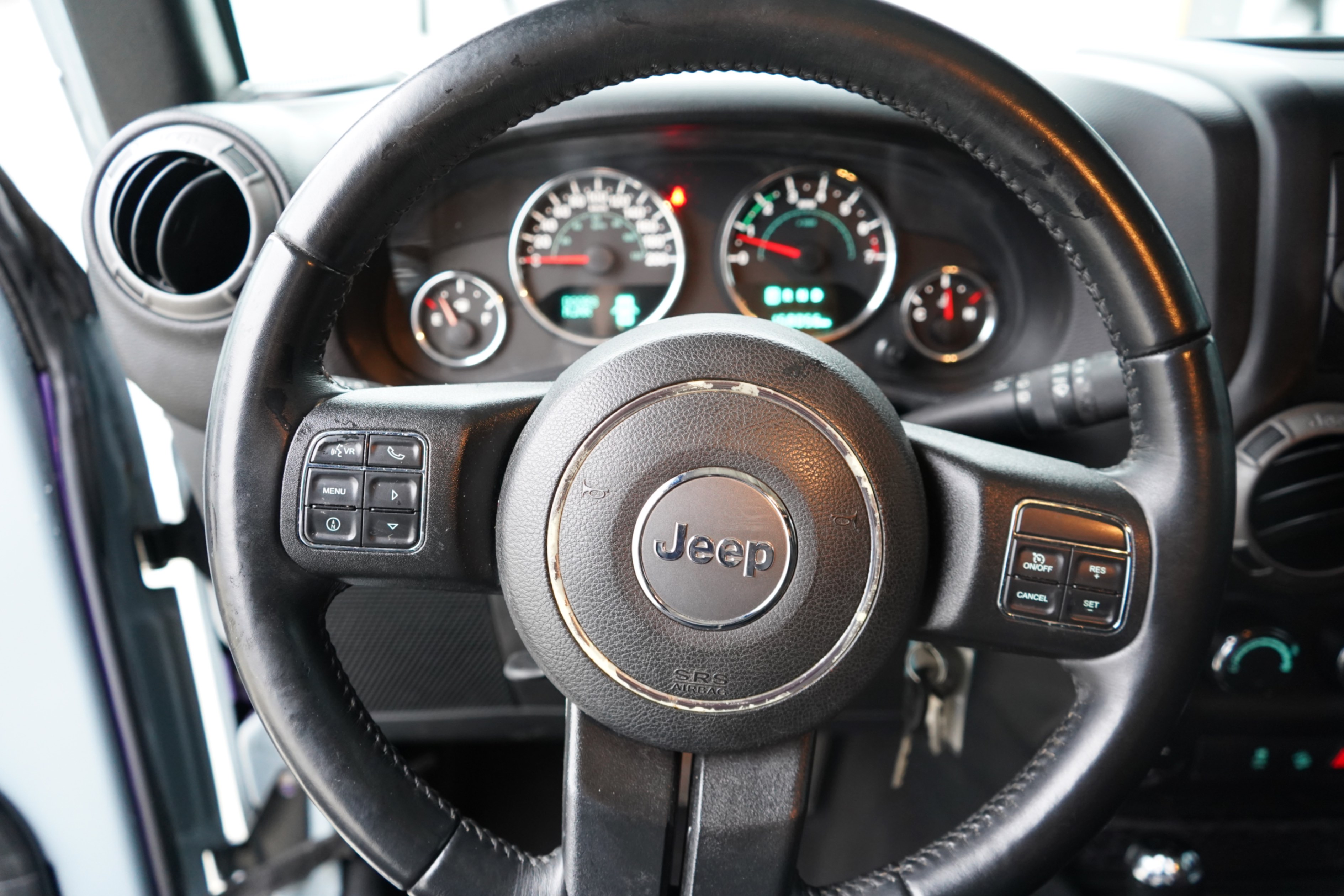 /worldwidemodernauto/2017-Jeep-Wrangler-05986975415301621.jpg