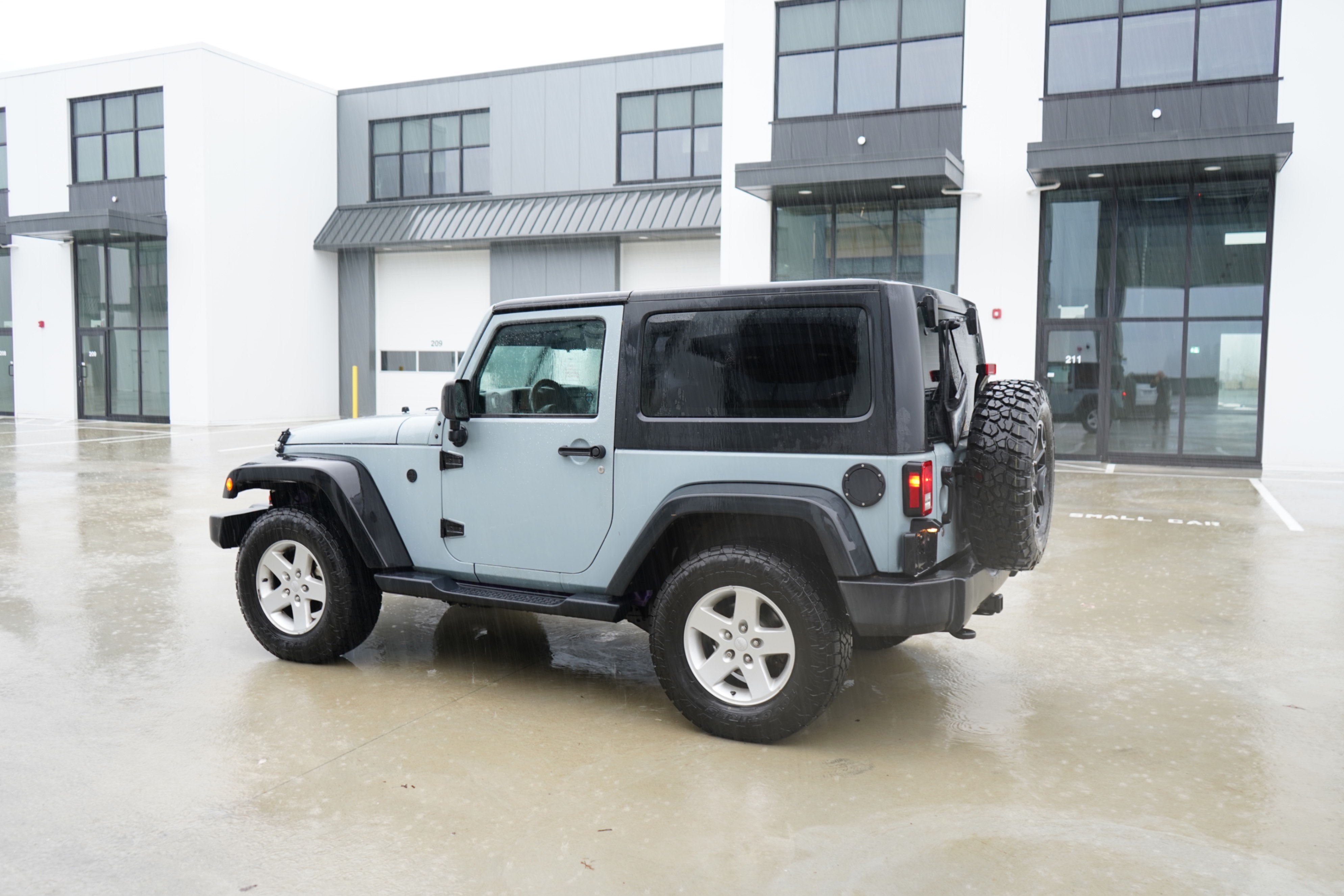 /worldwidemodernauto/2017-Jeep-Wrangler-5898248886565272.jpg