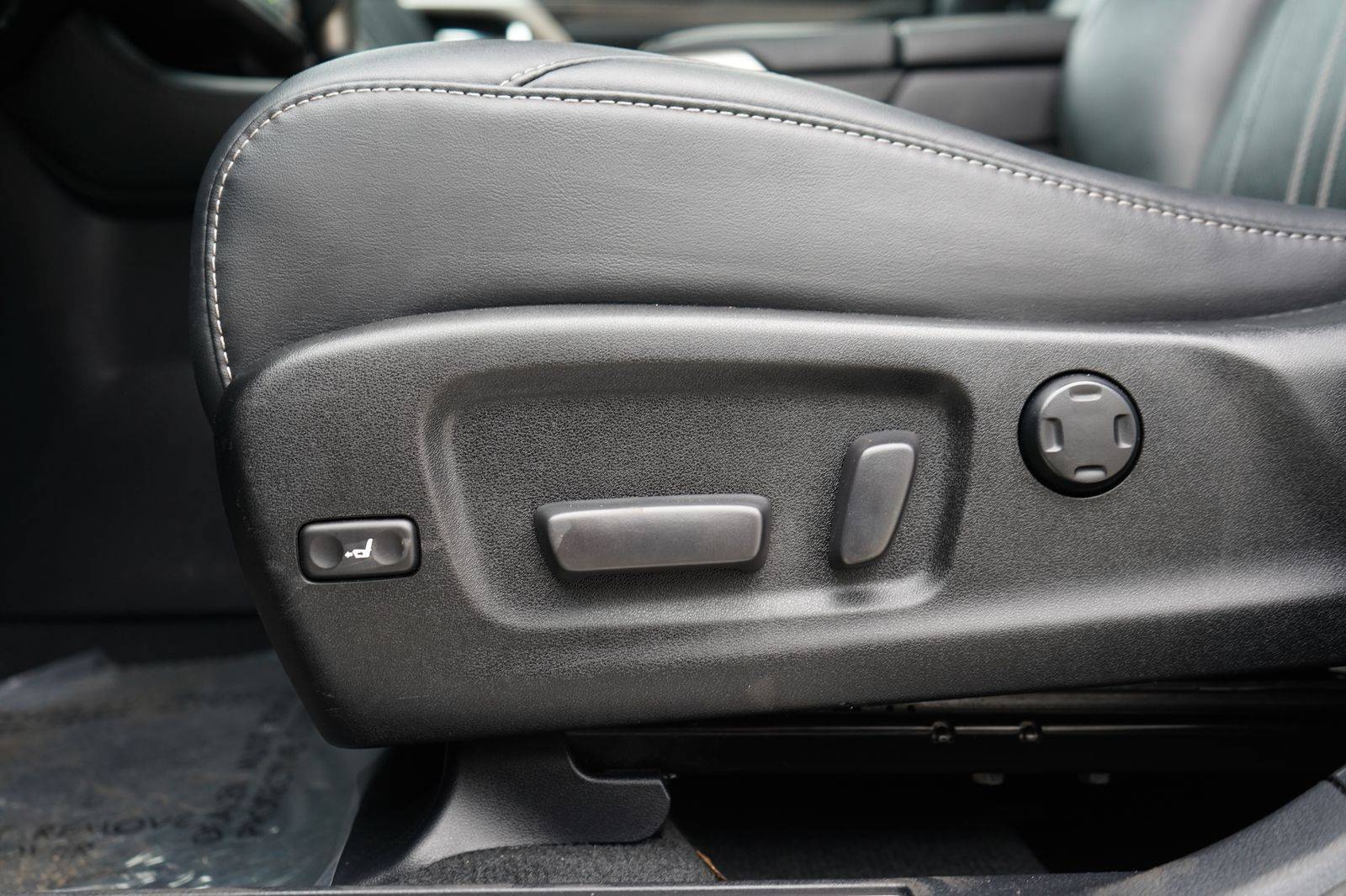 /worldwidemodernauto/2017-Lexus-RX-24671480254167832.jpg