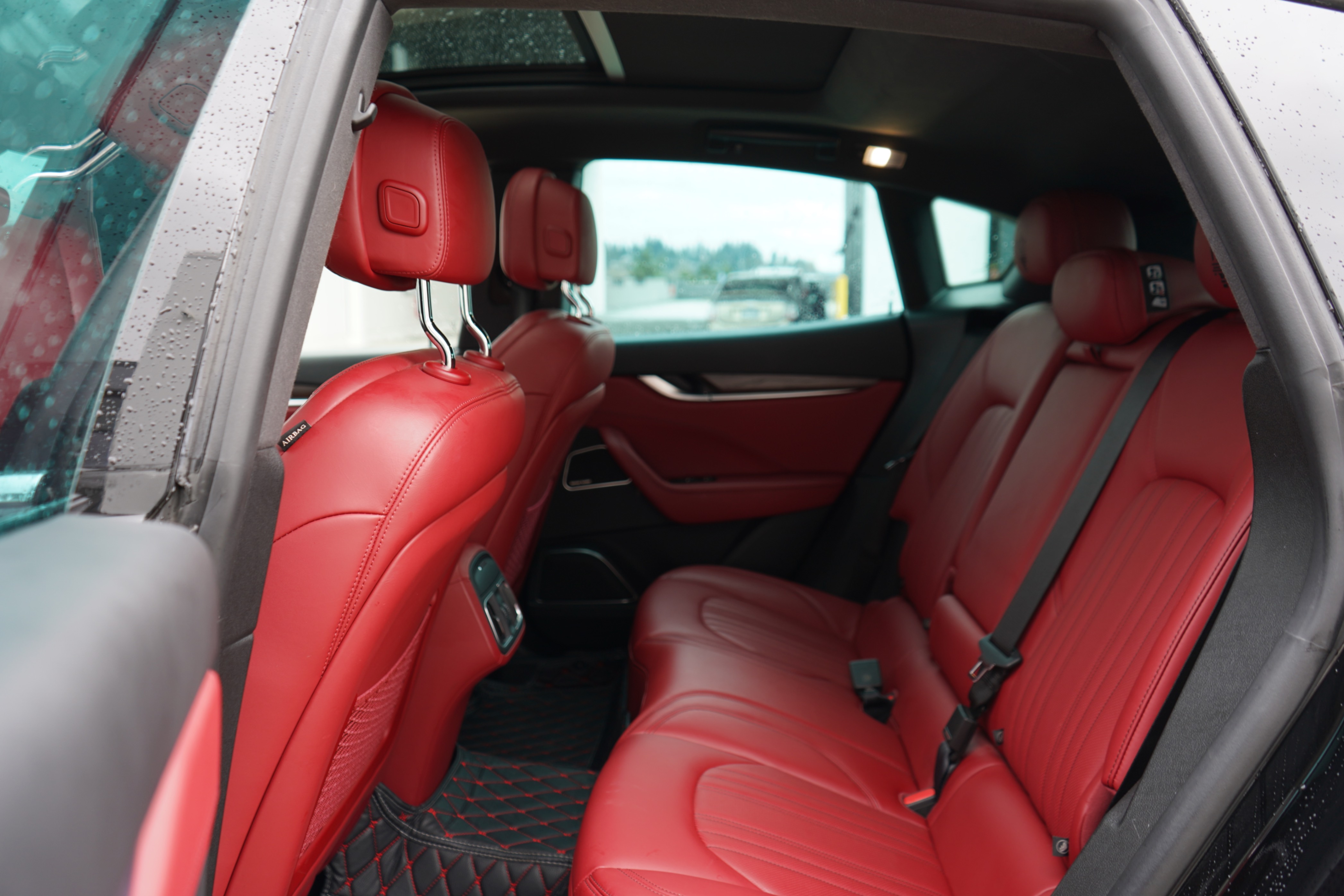 /worldwidemodernauto/2017-Maserati-Levante-3278289153990688.jpg