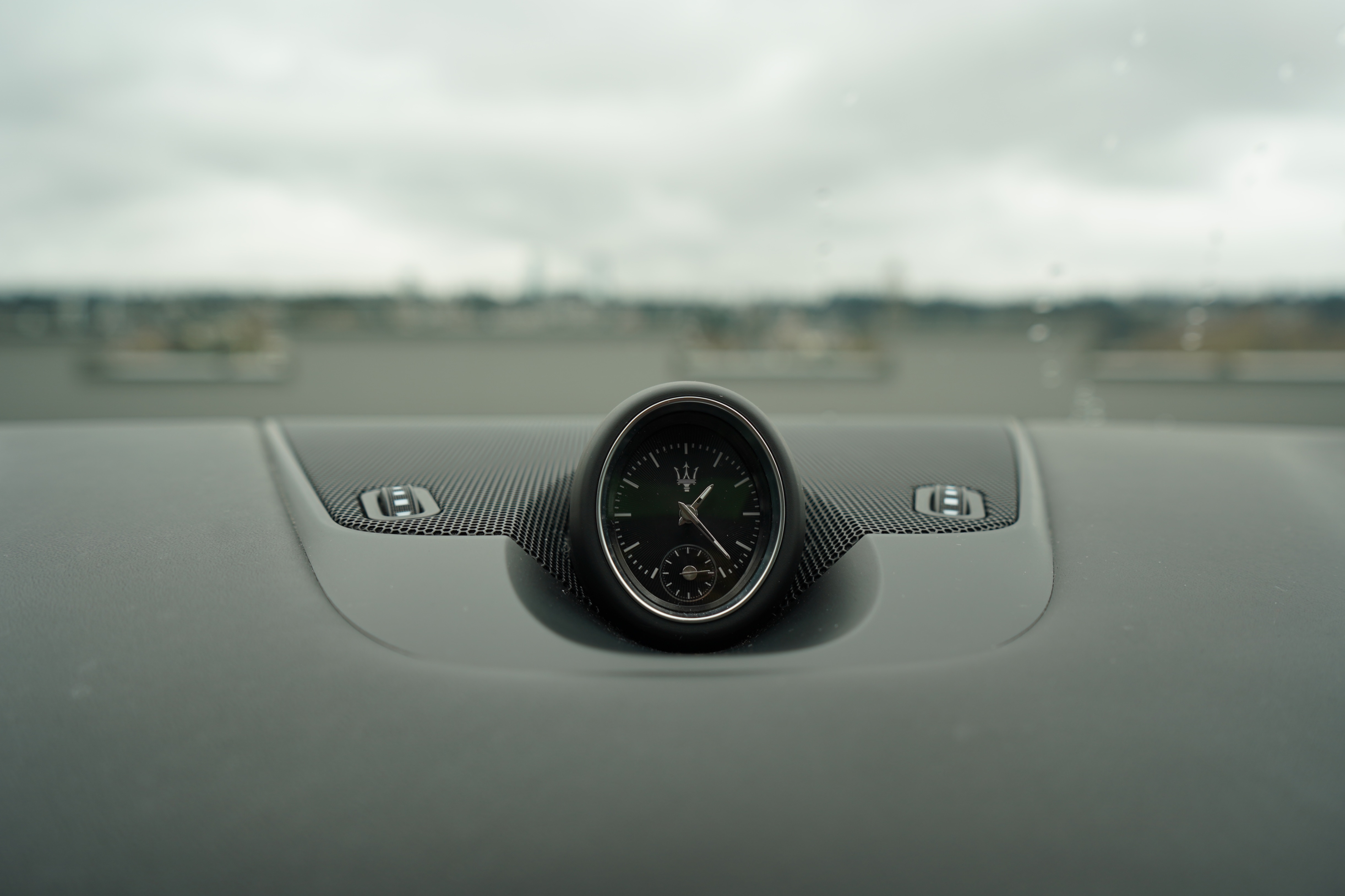 /worldwidemodernauto/2017-Maserati-Levante-7302138098864657.jpg