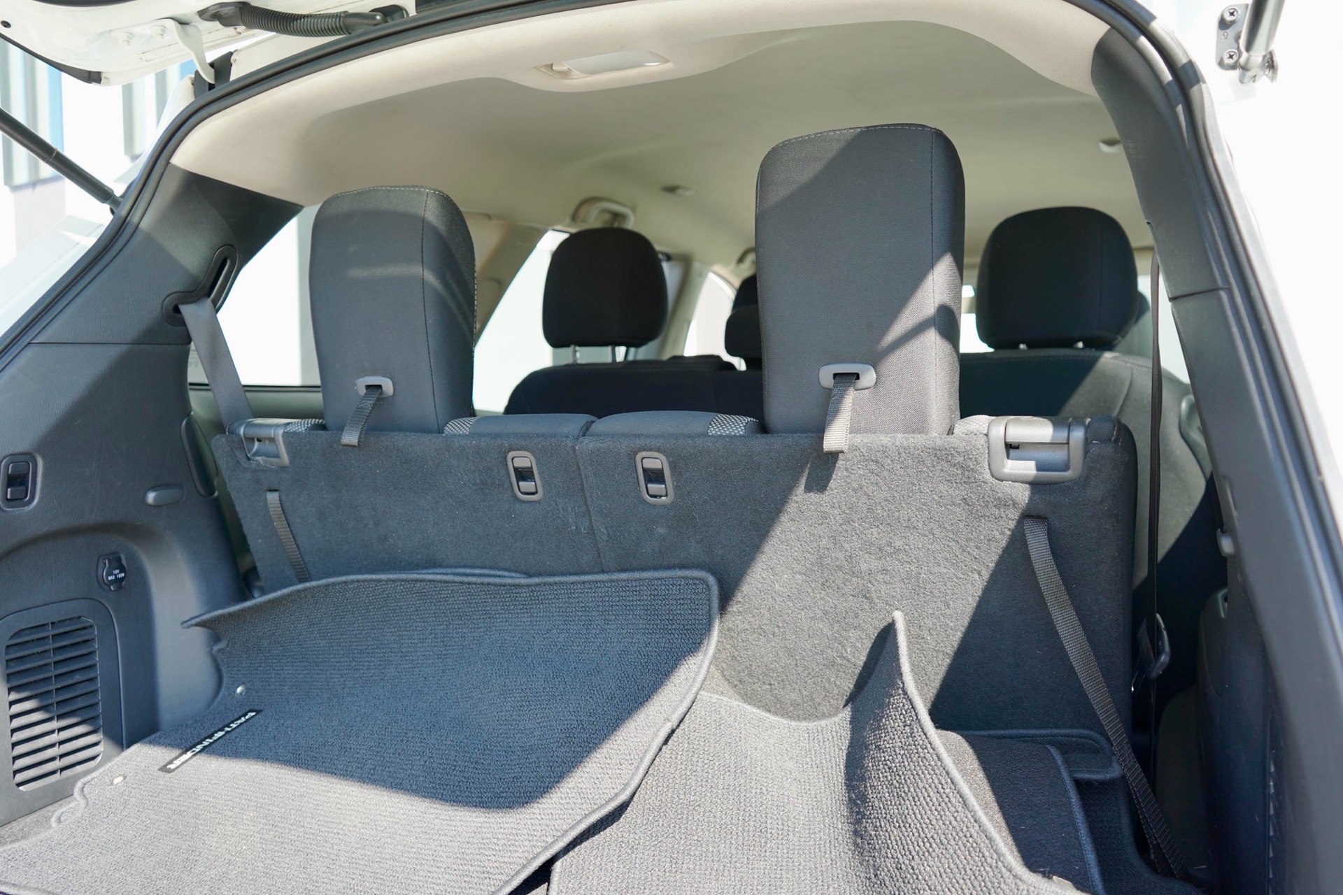 /worldwidemodernauto/2017-Nissan-Pathfinder-1919822275176064.jpg