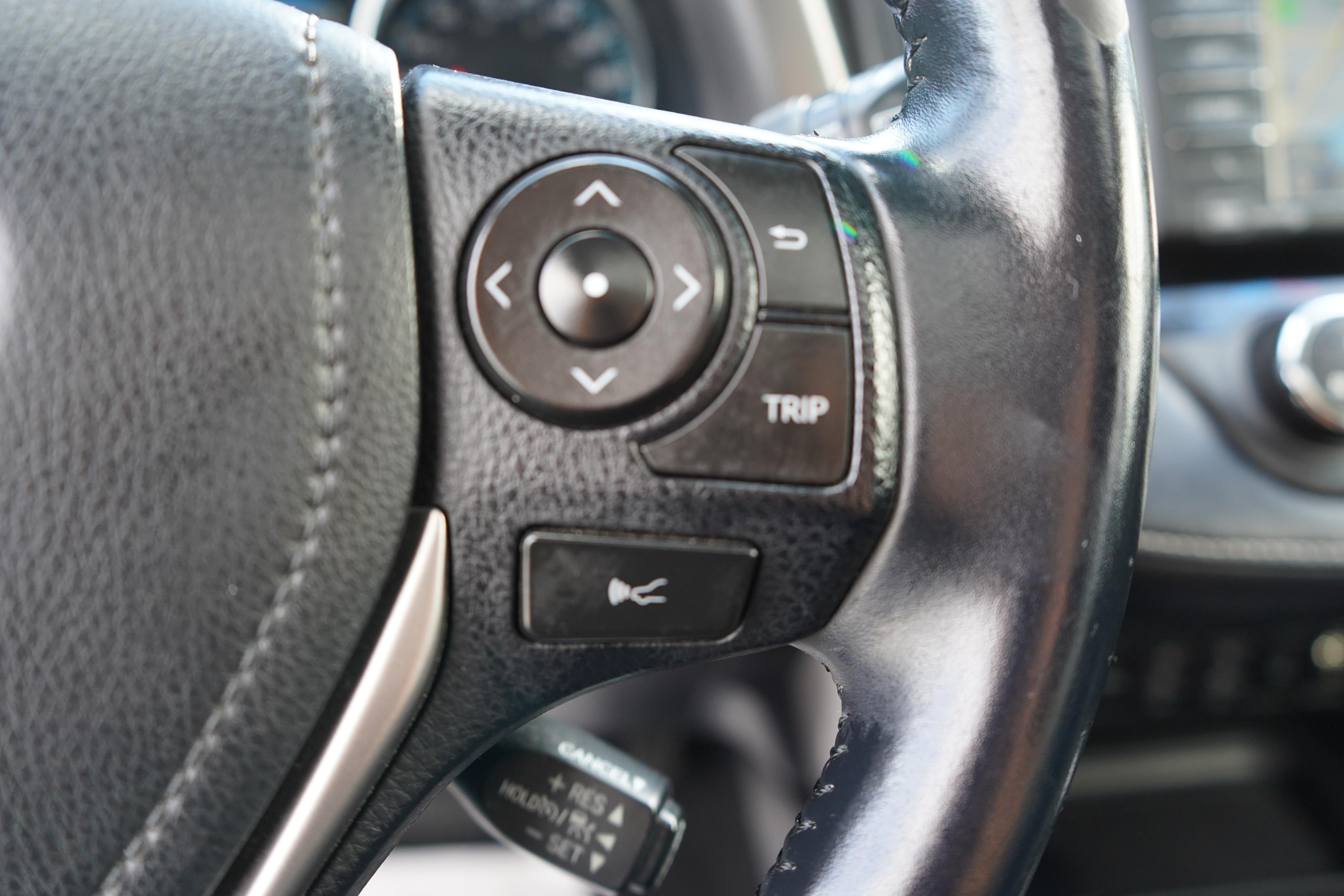 /worldwidemodernauto/2017-Toyota-RAV4-028550150110872696.jpg