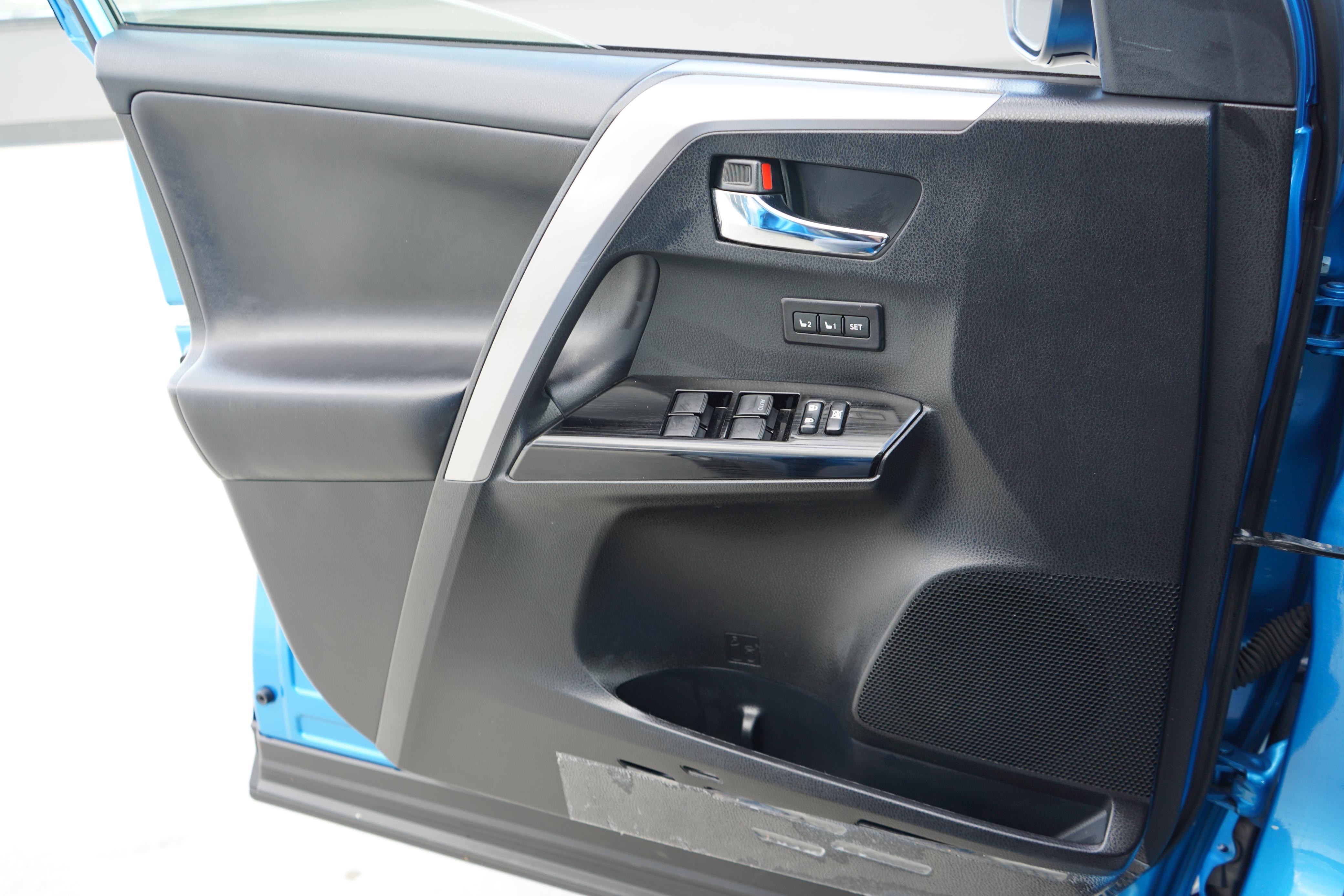 /worldwidemodernauto/2017-Toyota-RAV4-6000225582821186.jpg
