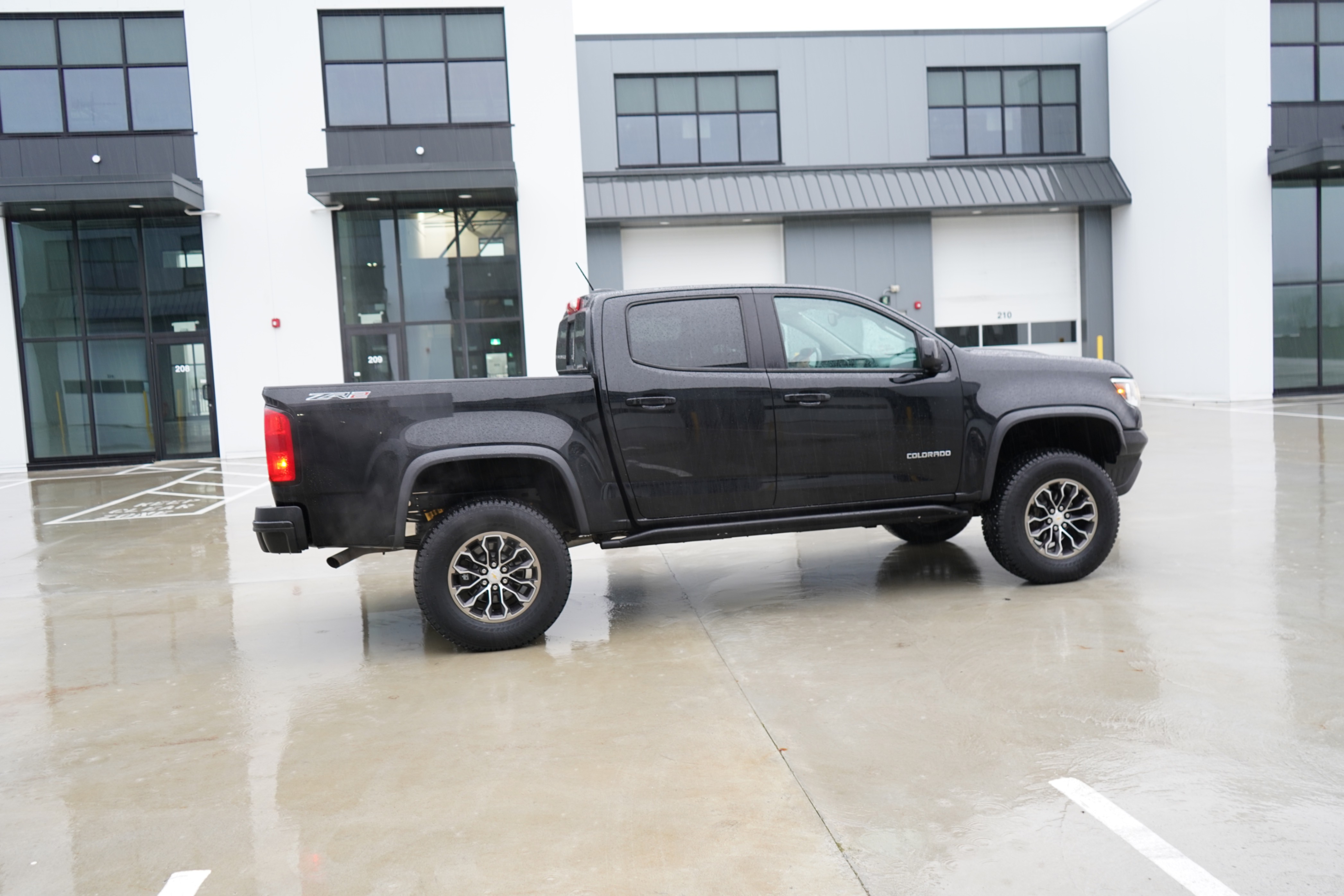/worldwidemodernauto/2018-Chevrolet-Colorado-8407481922536986.jpg