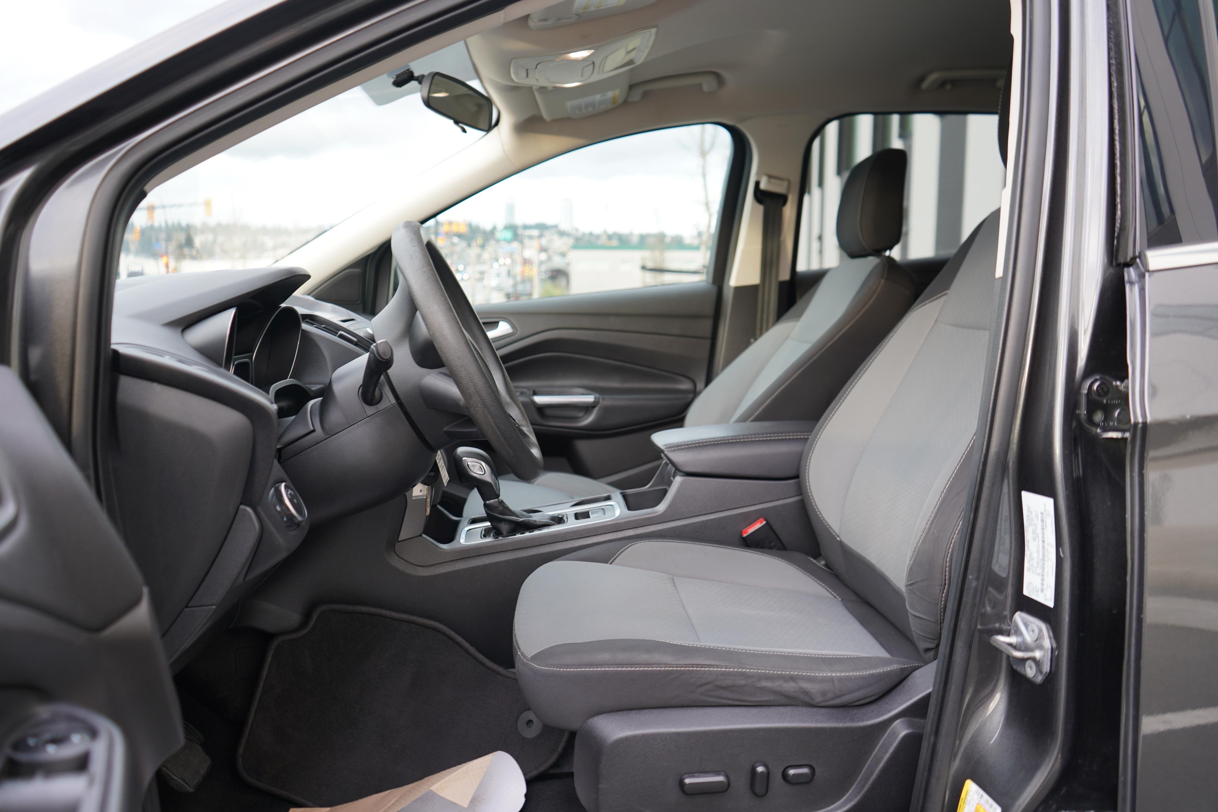 /worldwidemodernauto/2018-Ford-Escape-30613922992284825.jpg
