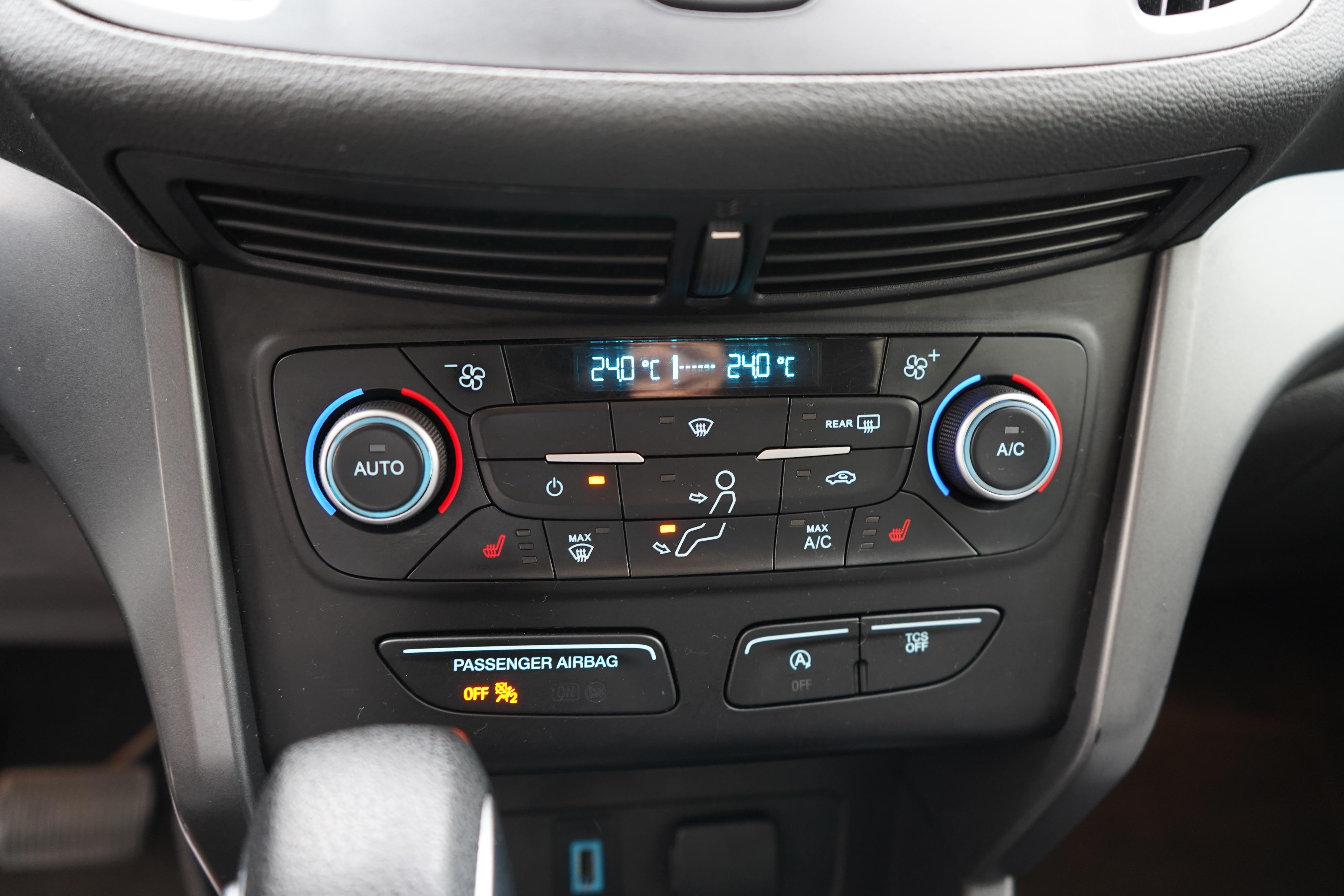 /worldwidemodernauto/2018-Ford-Escape-6420510628203546.jpg