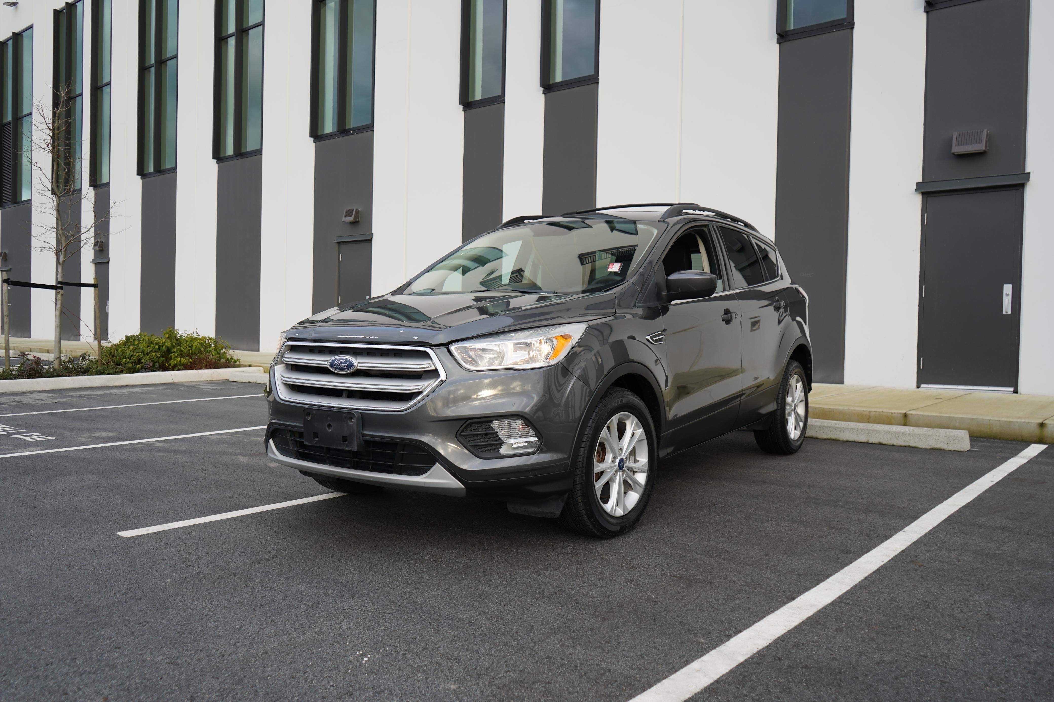 /worldwidemodernauto/2018-Ford-Escape-939907406046508.jpg