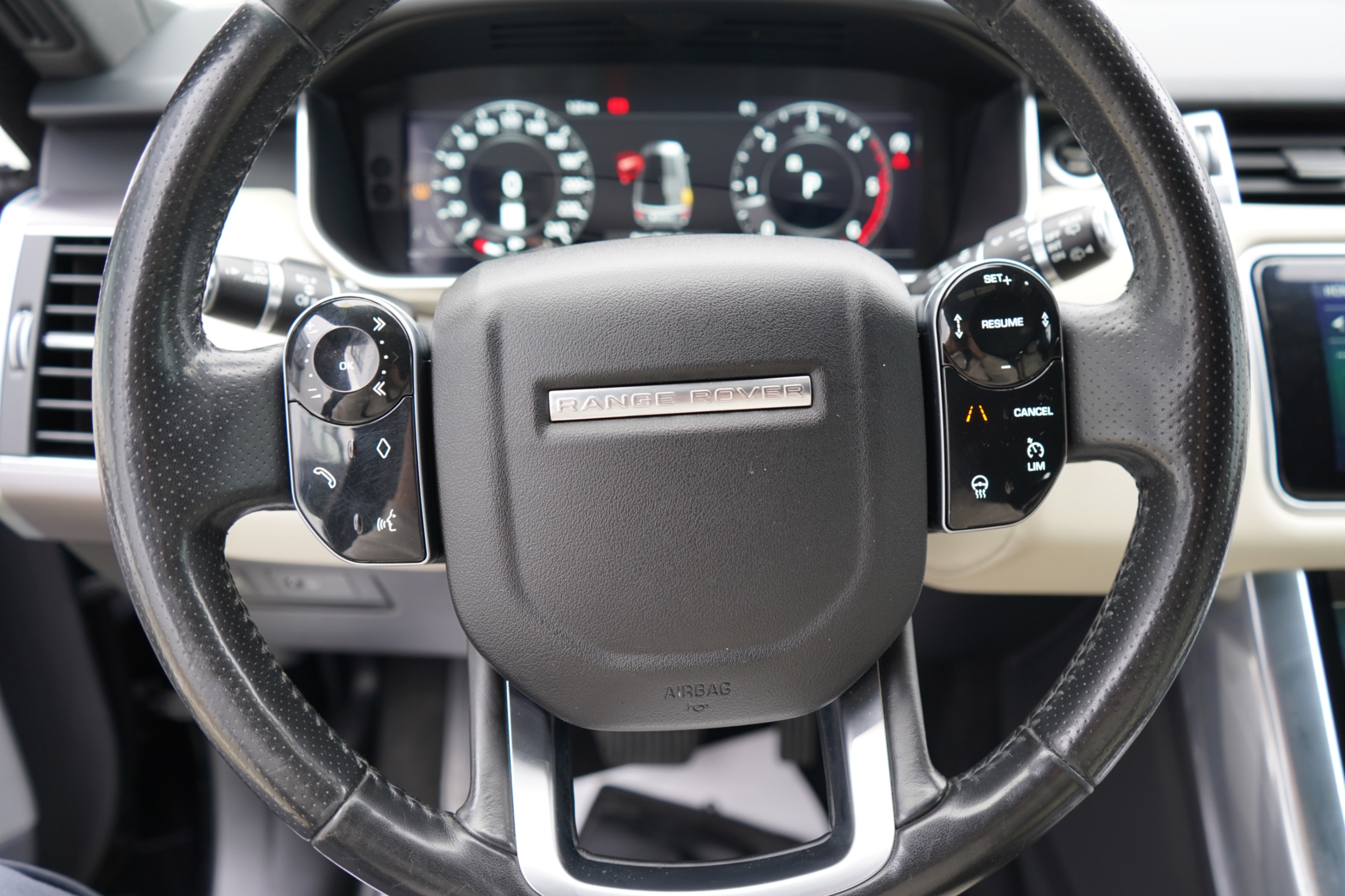 /worldwidemodernauto/2018-LandRover-RangeRover-27324257267016816.jpg