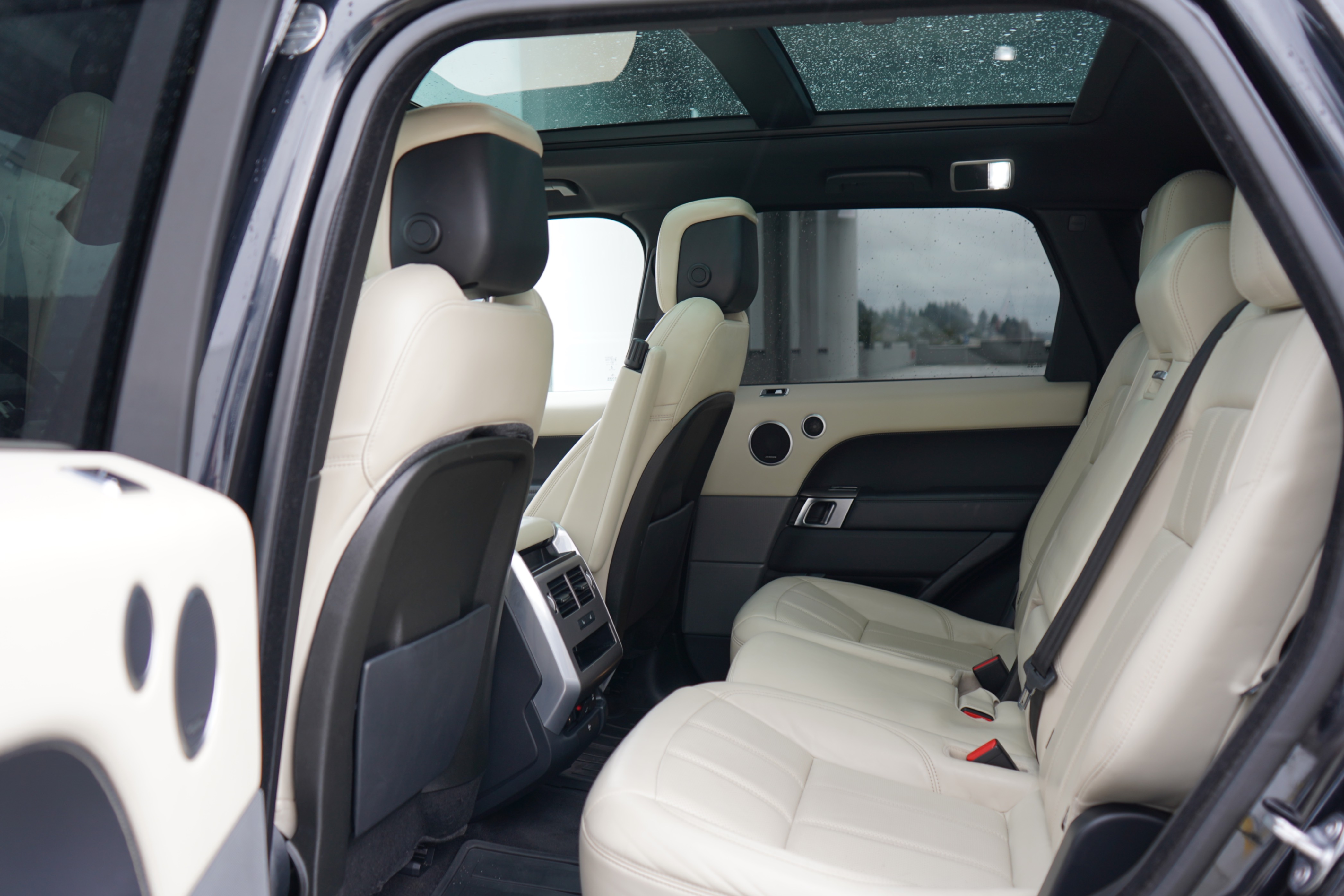 /worldwidemodernauto/2018-LandRover-RangeRover-8784290939006247.jpg