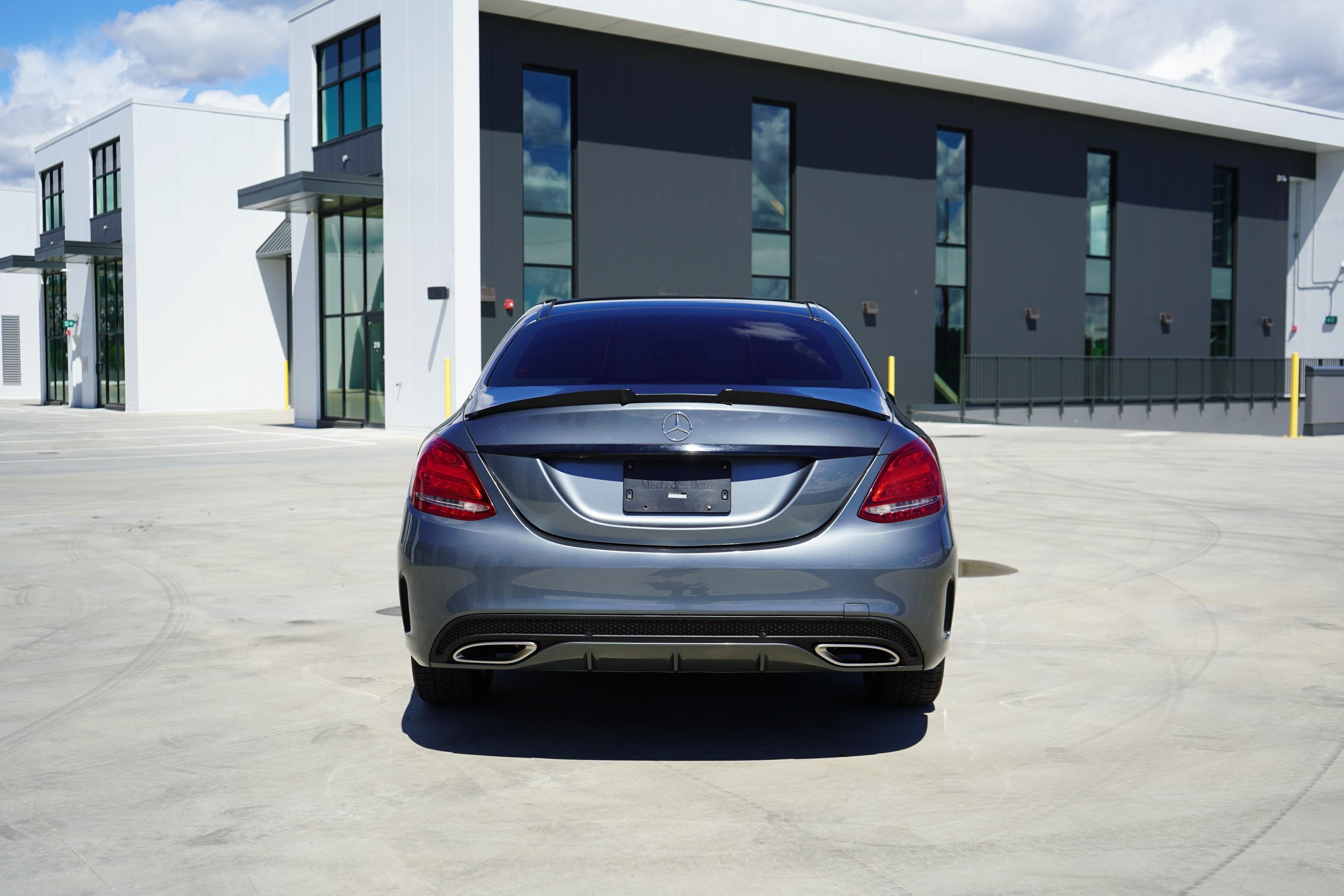 /worldwidemodernauto/2018-Mercedes-Benz-C-Class-27674137680926947.jpg
