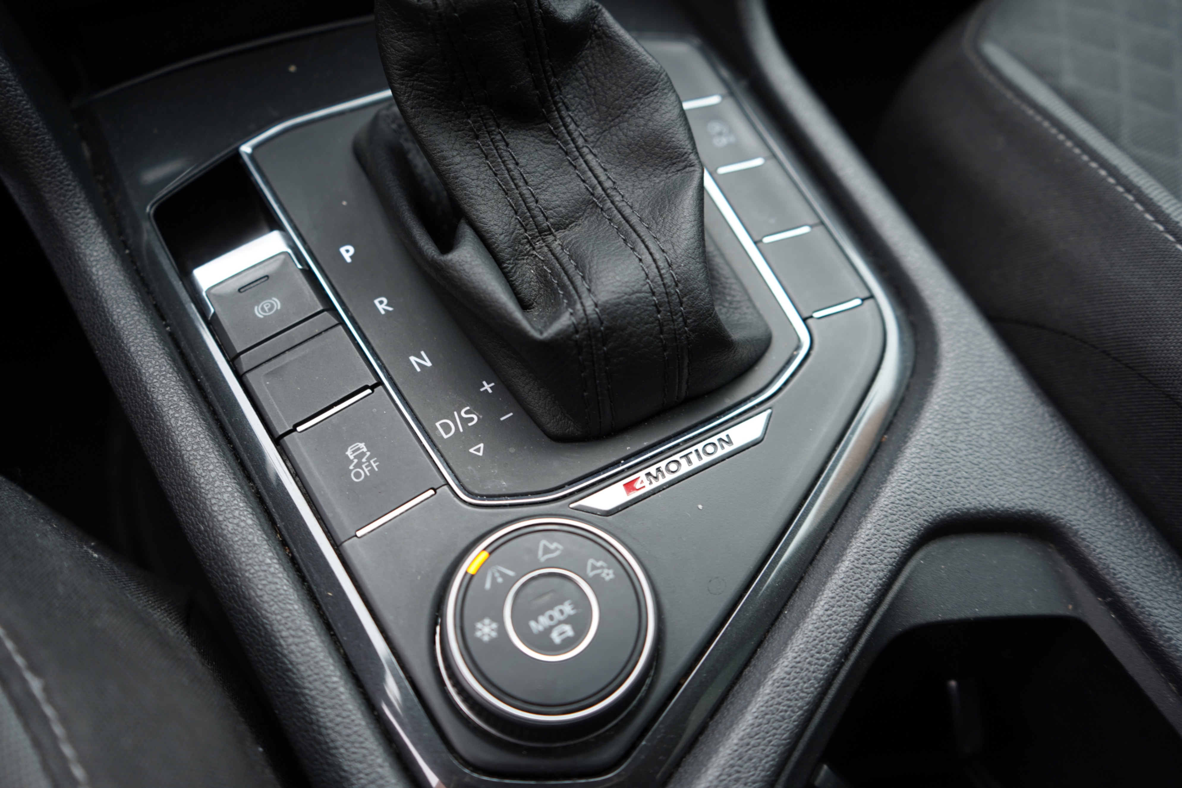 /worldwidemodernauto/2018-Volkswagen-Tiguan-03648222616098007.jpg