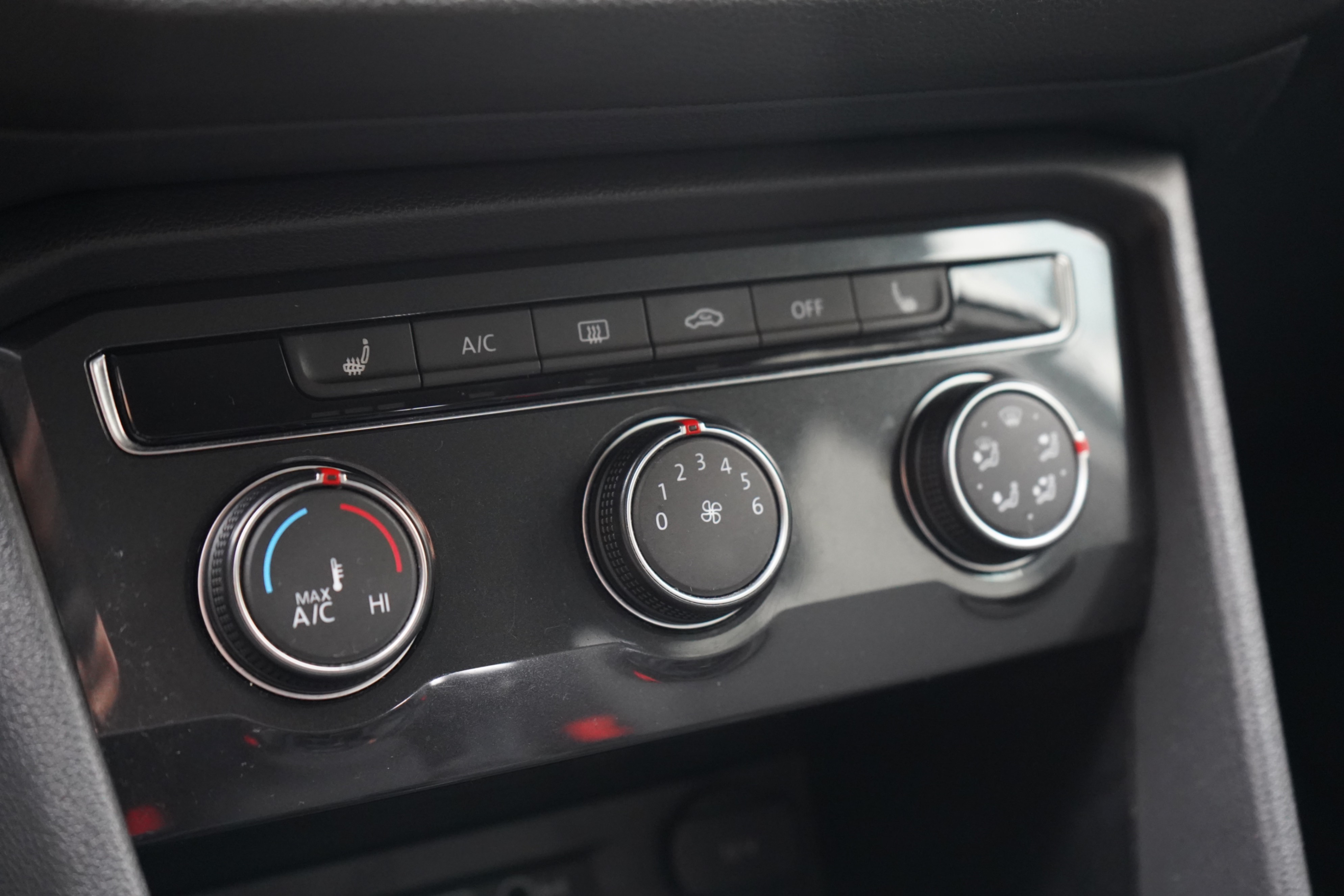 /worldwidemodernauto/2018-Volkswagen-Tiguan-40561703700837115.jpg